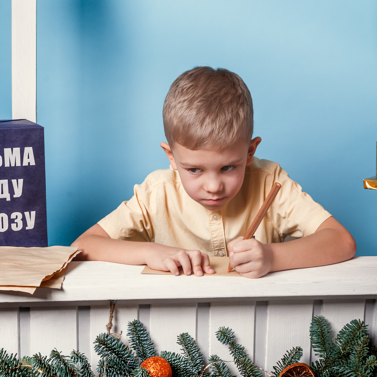Новогодняя фотосессия с оригинальным декором. Свадебный фотограф Дмитрий Гладков