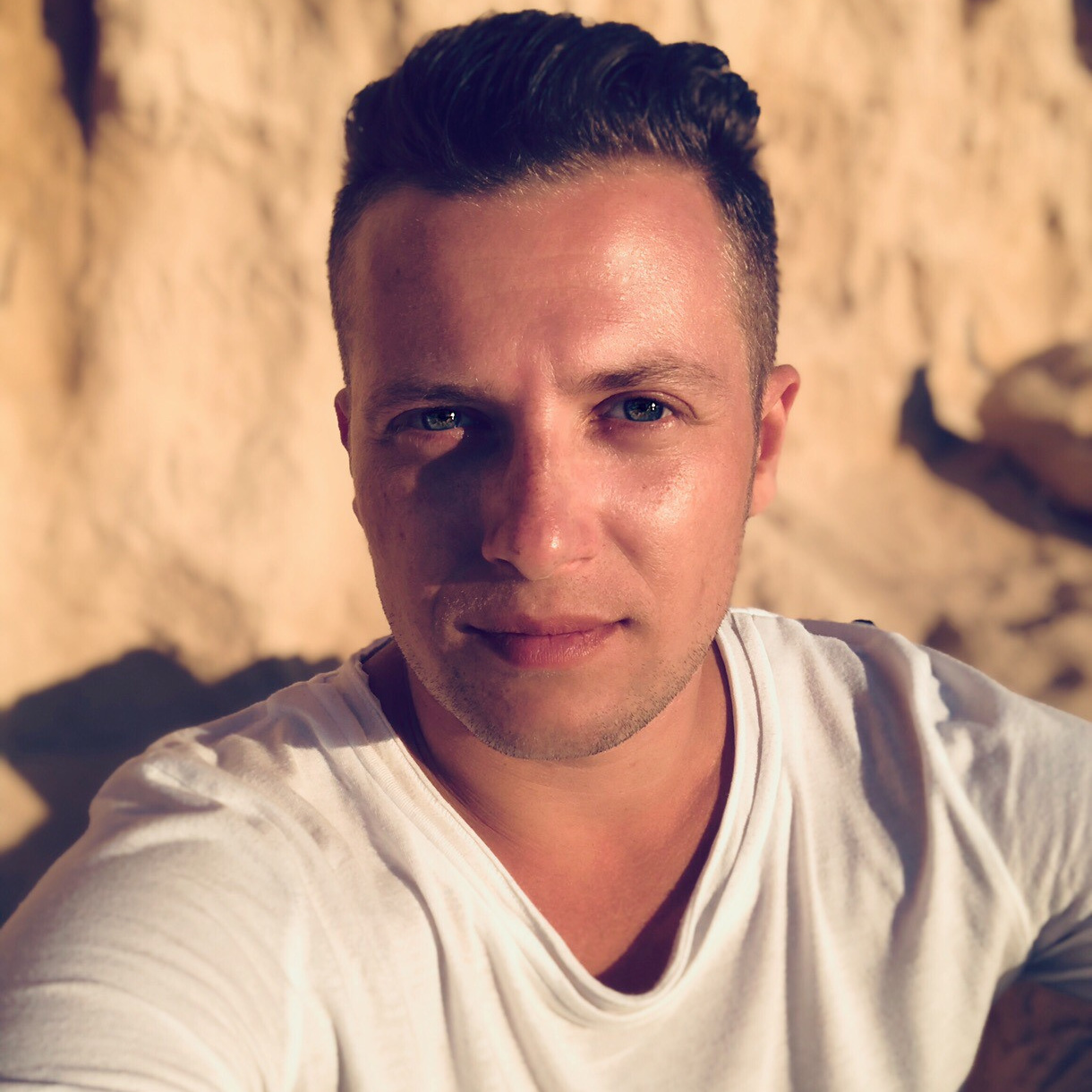 Клиенты. Эксперт в музыкальном бизнесе — Виталий Хвалеев (Moonbeam)