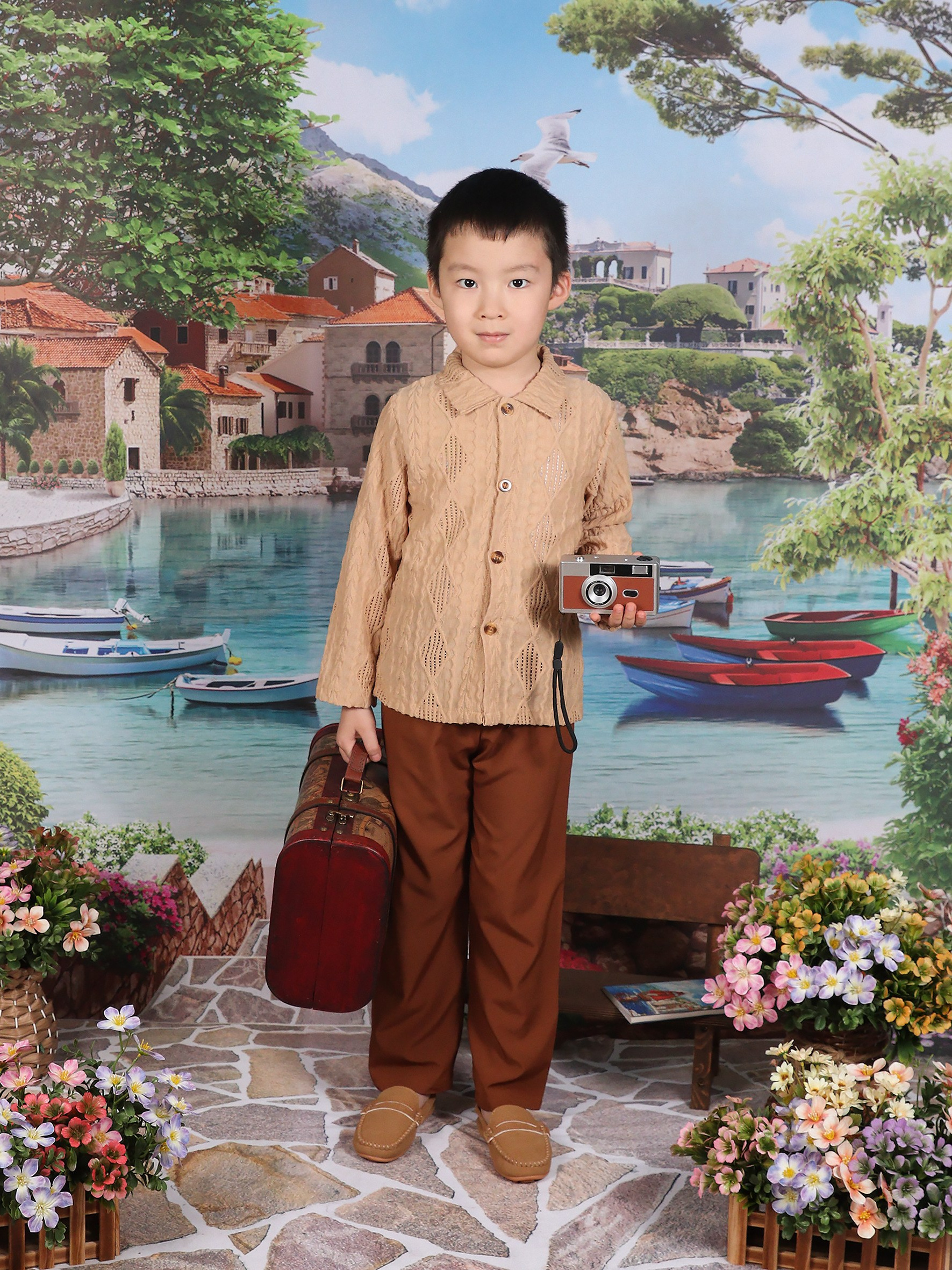 Путешественники. Детский фотограф в Алматы, виньетки, выпускной альбом Алматы