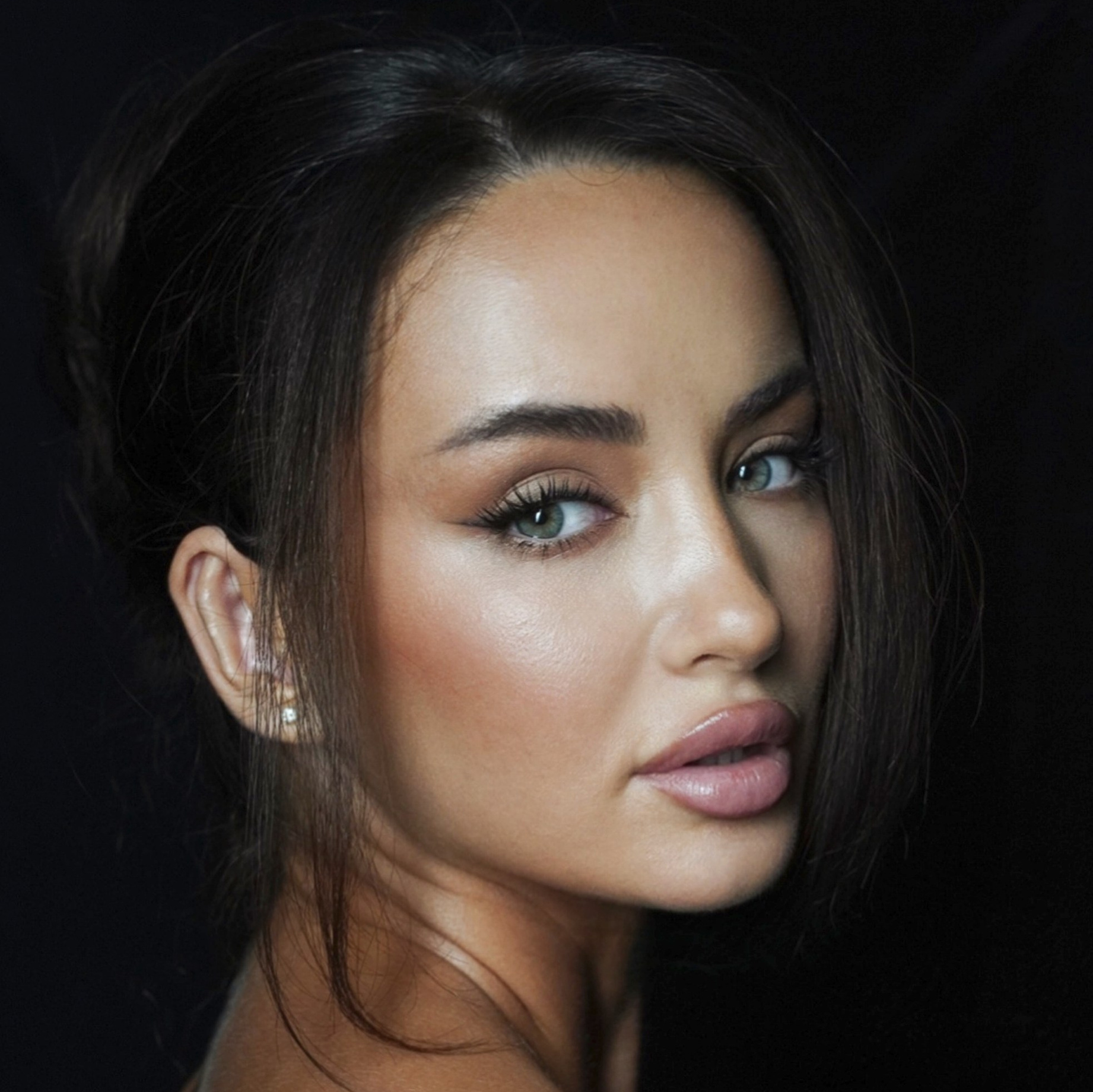 SILAI AGENCY — ИИ-продакшн и нейроконтент для брендов. Создаём ИИ фото и видео на заказ