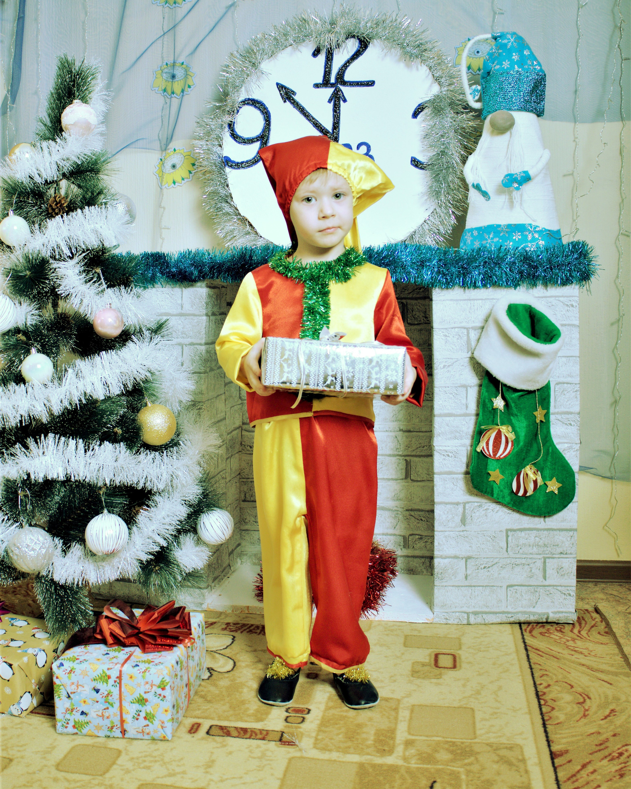 Прайс фото и видеосъемка вручение аттестатов и утренников в детском саду. Свадебный фотограф ростовская область