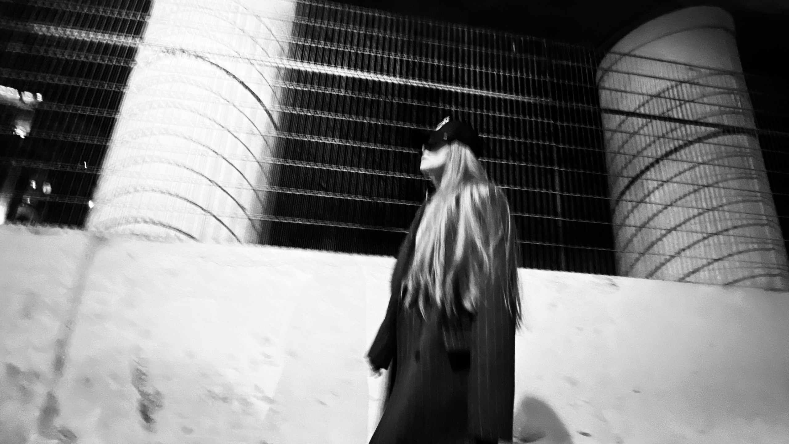 Контакты. Ева Гоцман — фотограф в Москве. Авторская художественная и концептуальная фотография