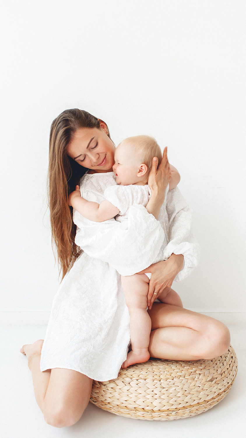 Фотосессия Мамы и малышки в Маленькой белой студии в Самаре. Детский фотограф в Самаре