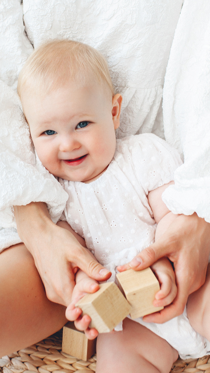 Фотосессия Мамы и малышки в Маленькой белой студии в Самаре. Детский фотограф в Самаре