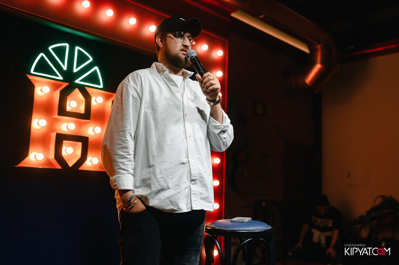 Импровизационный Stand Up концерт Александра Меркуля. Кипятком Караганда