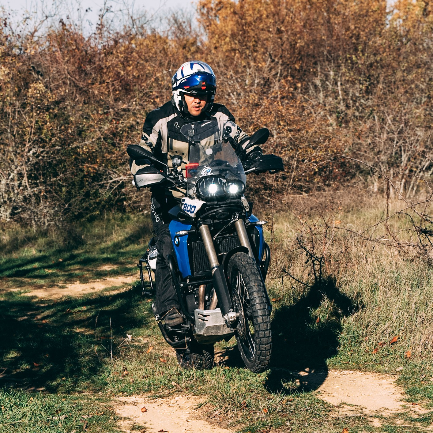 Туристическое эндуро. Занятия по безопасному управлению мотоциклом Владимир Оллилайнен