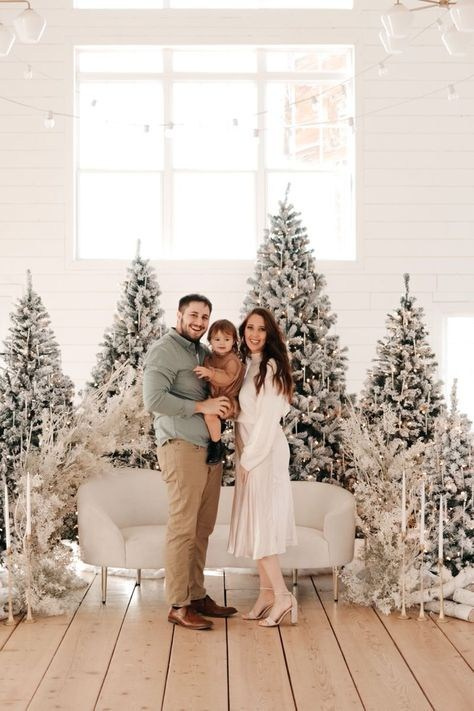 Рекомендации по подбору одежды для семейных новогодних съемок в моей студии. Фотограф новорожденных г. Рязань, детский и семейный фотограф