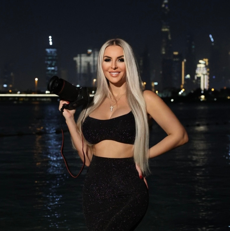 Maria Veber contacts. Maria Veber Portrait and Boudoir Photographer