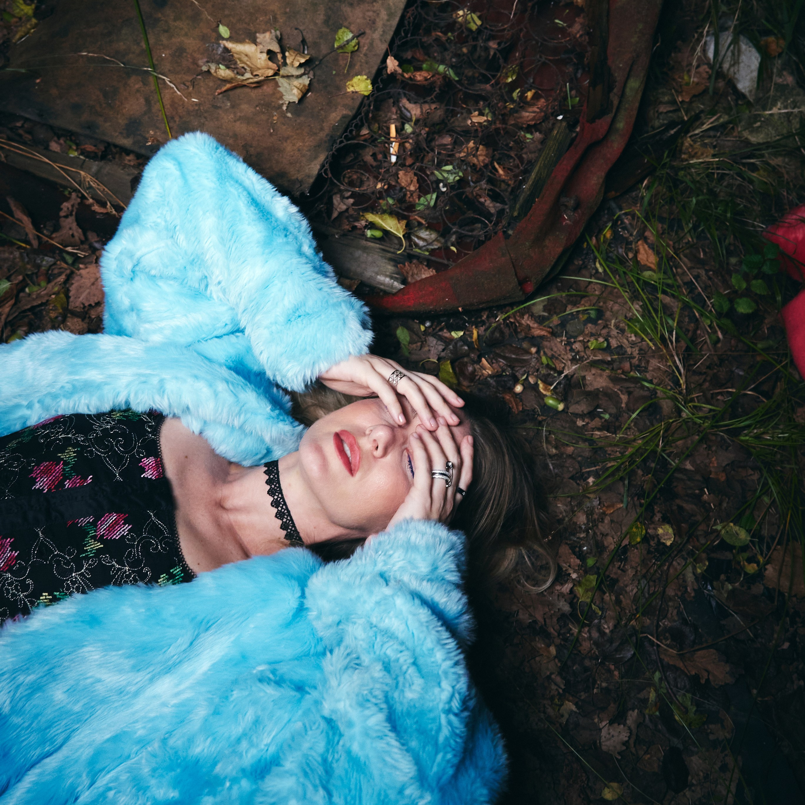 Контакты. Photographer Anastasia Okisheva