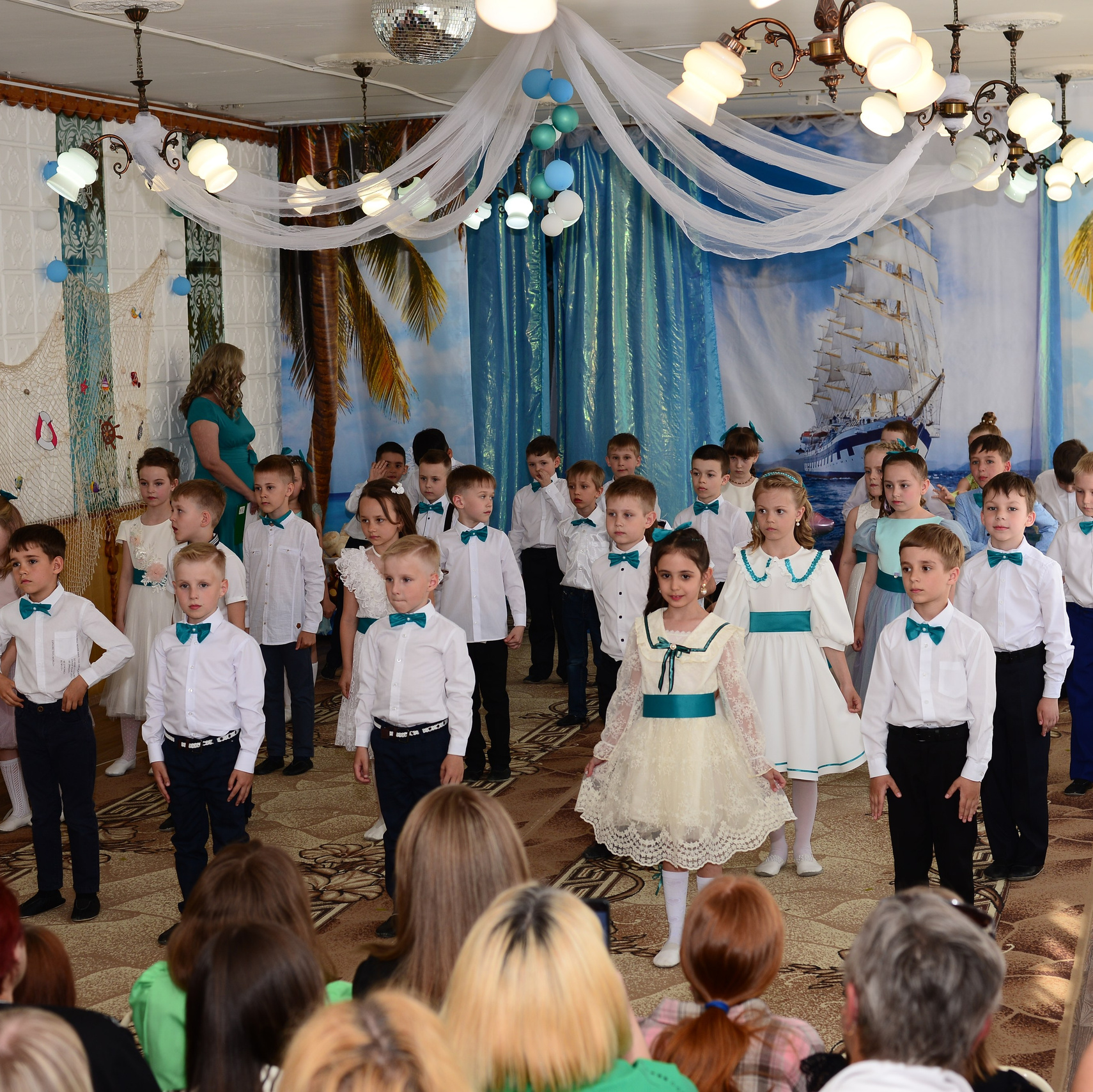 ВЫПУСКНОЙ В ДС. Выпускные альбомы | Фотограф новорожденных в Омске Софья Стафеева