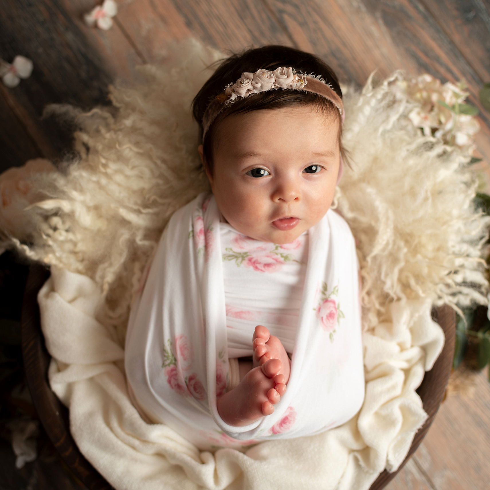 Фотосессии малышей от 3 месяцев до 11 месяцев. Фотограф новорожденных в Нижневартовске Лара Курдюкова