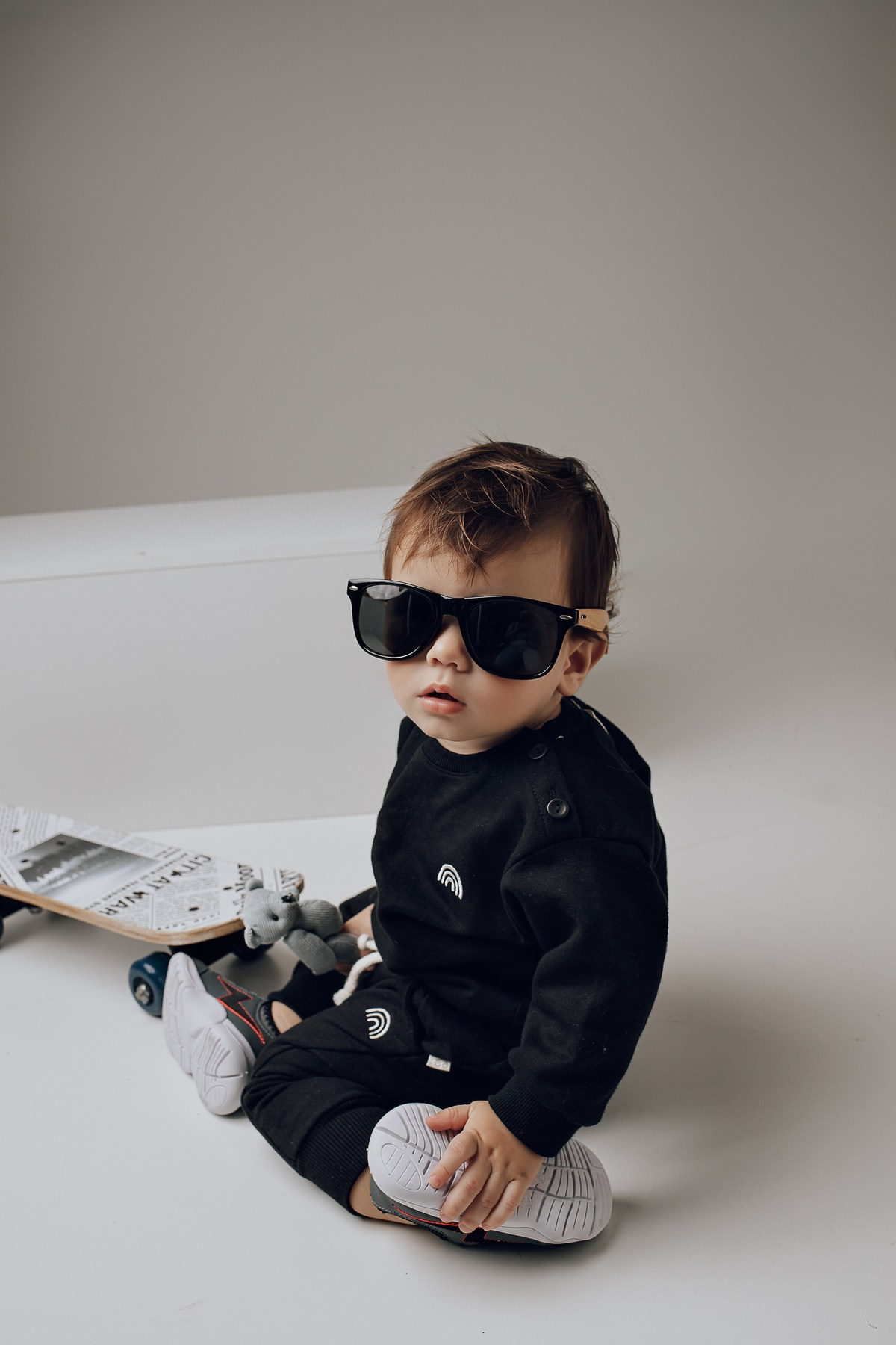 Годик, фотосессия на годик в Сочи, профессиональный детский фотограф. Полный образ, минимализм. Детский студийный фотограф Сочи