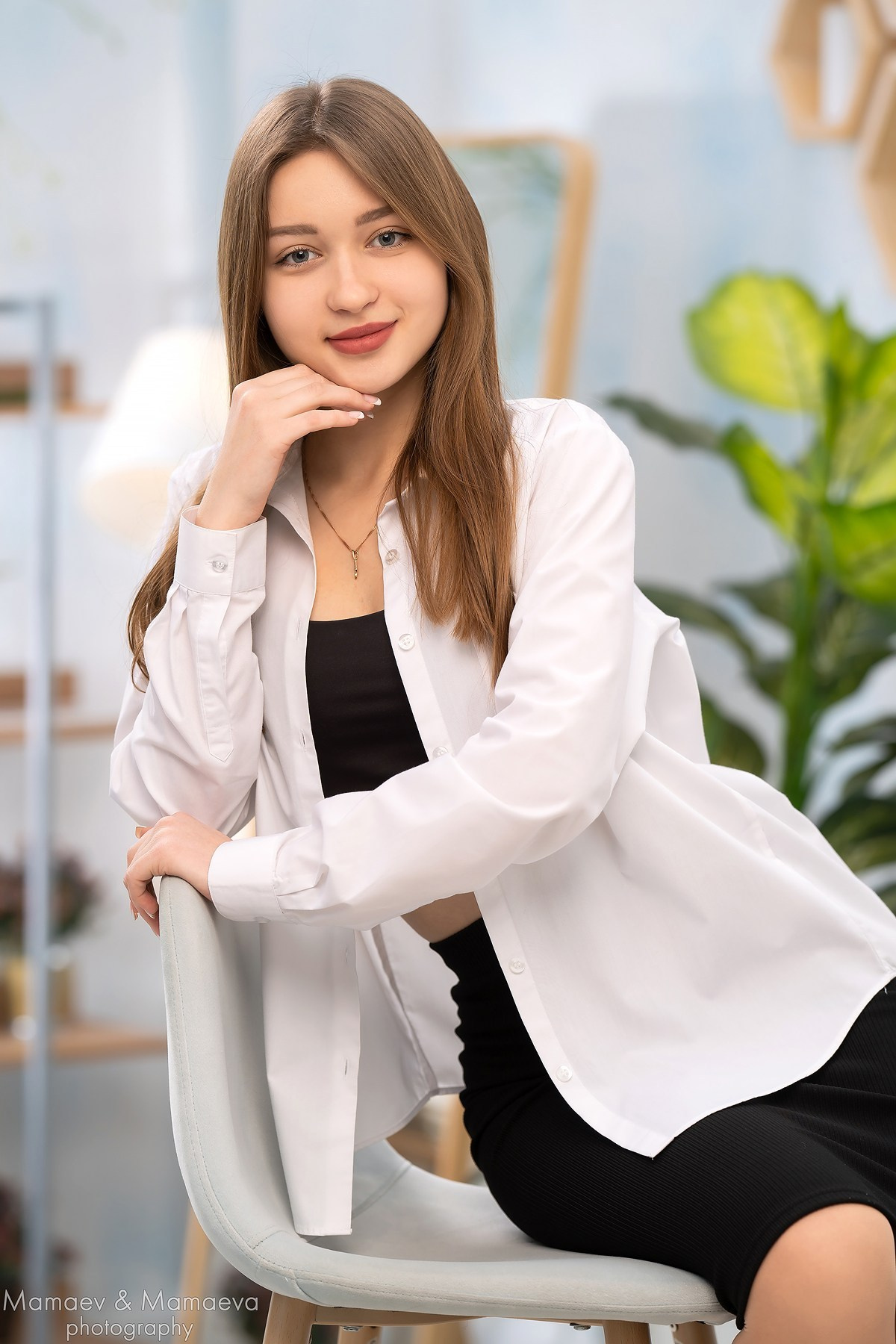 Студия 2 разворота (портрет). Выпускные альбомы от Мамаевых, город Киров