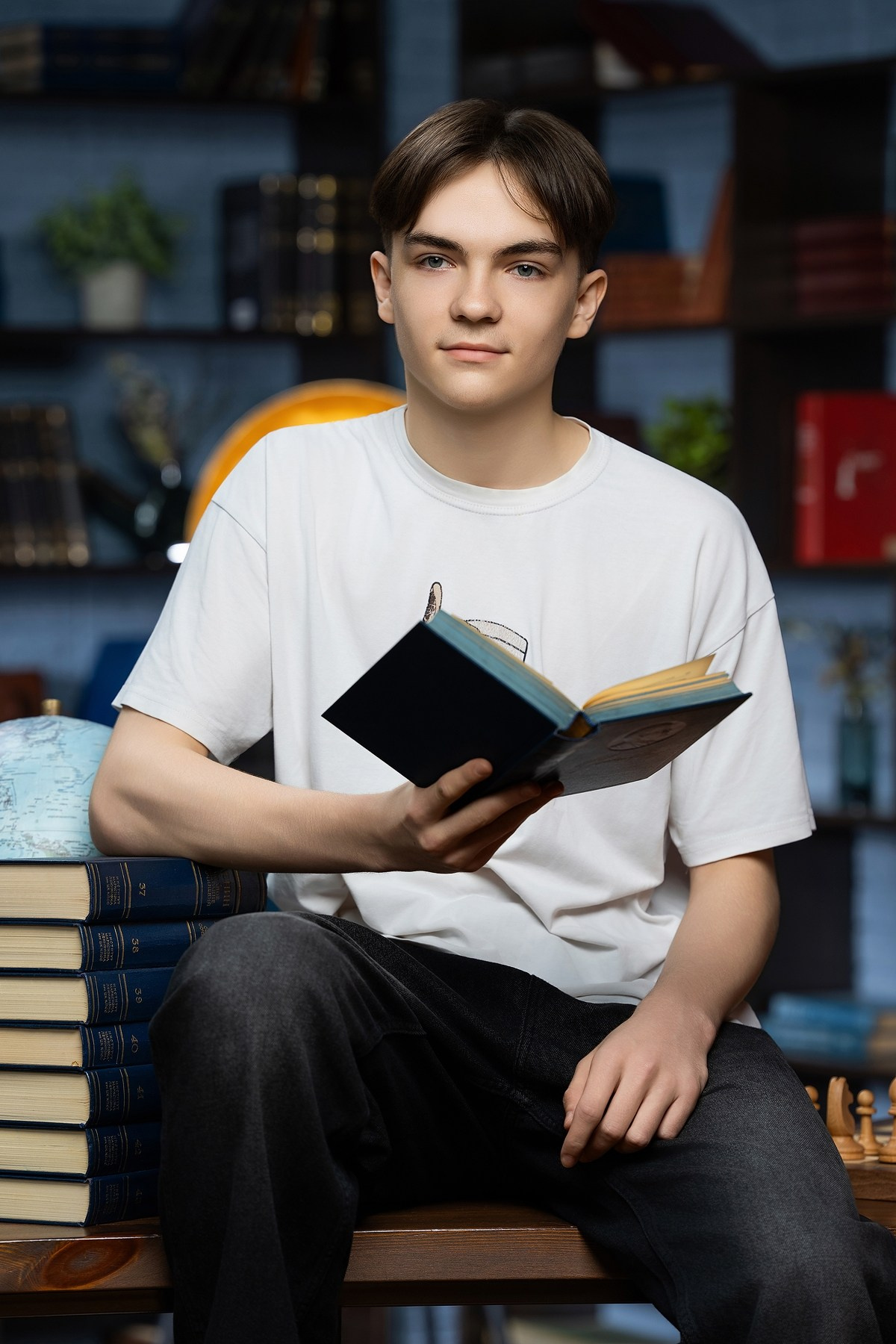 Студия 2 разворота (портрет). Выпускные альбомы от Мамаевых, город Киров