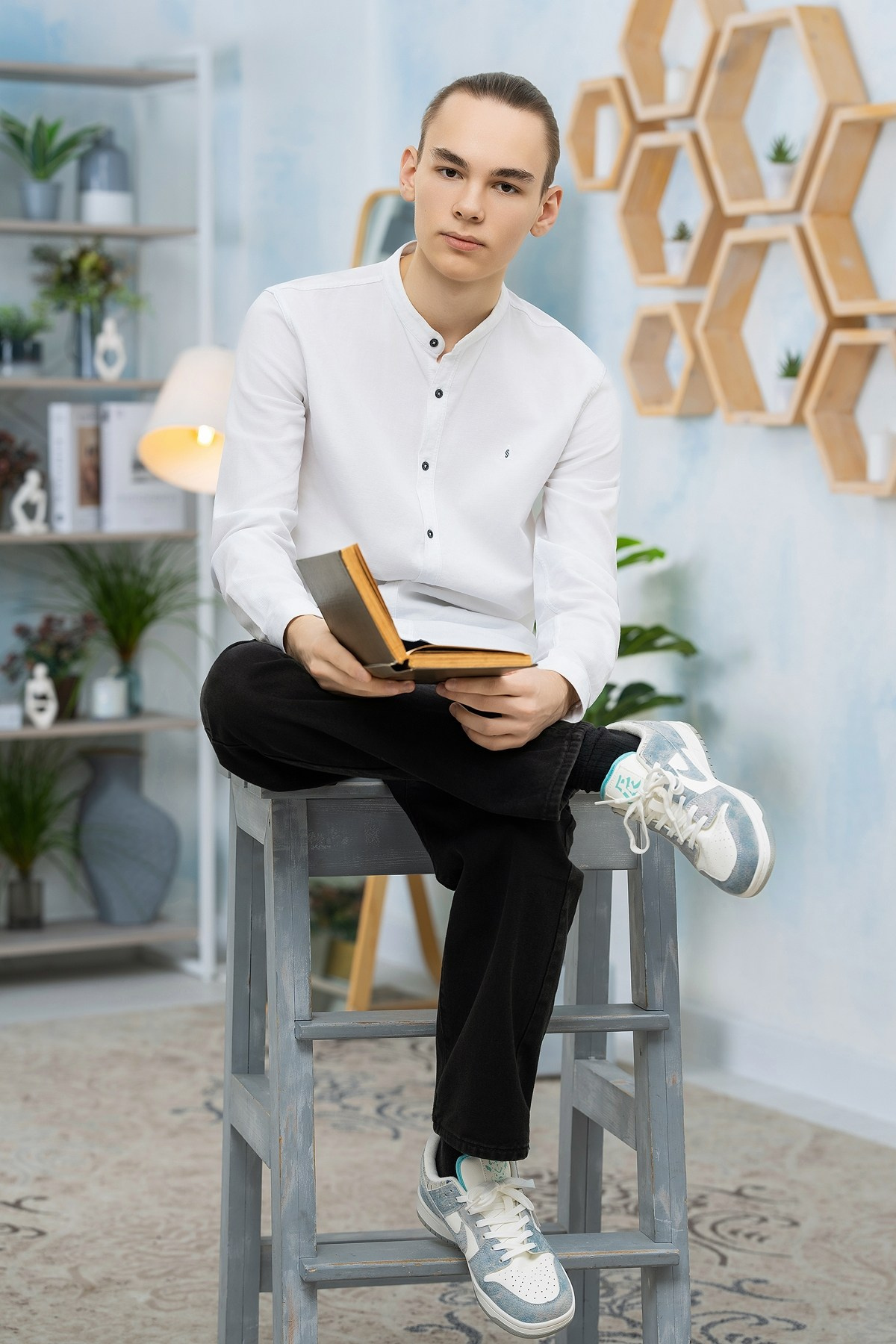 Студия 2 разворота (портрет). Выпускные альбомы от Мамаевых, город Киров