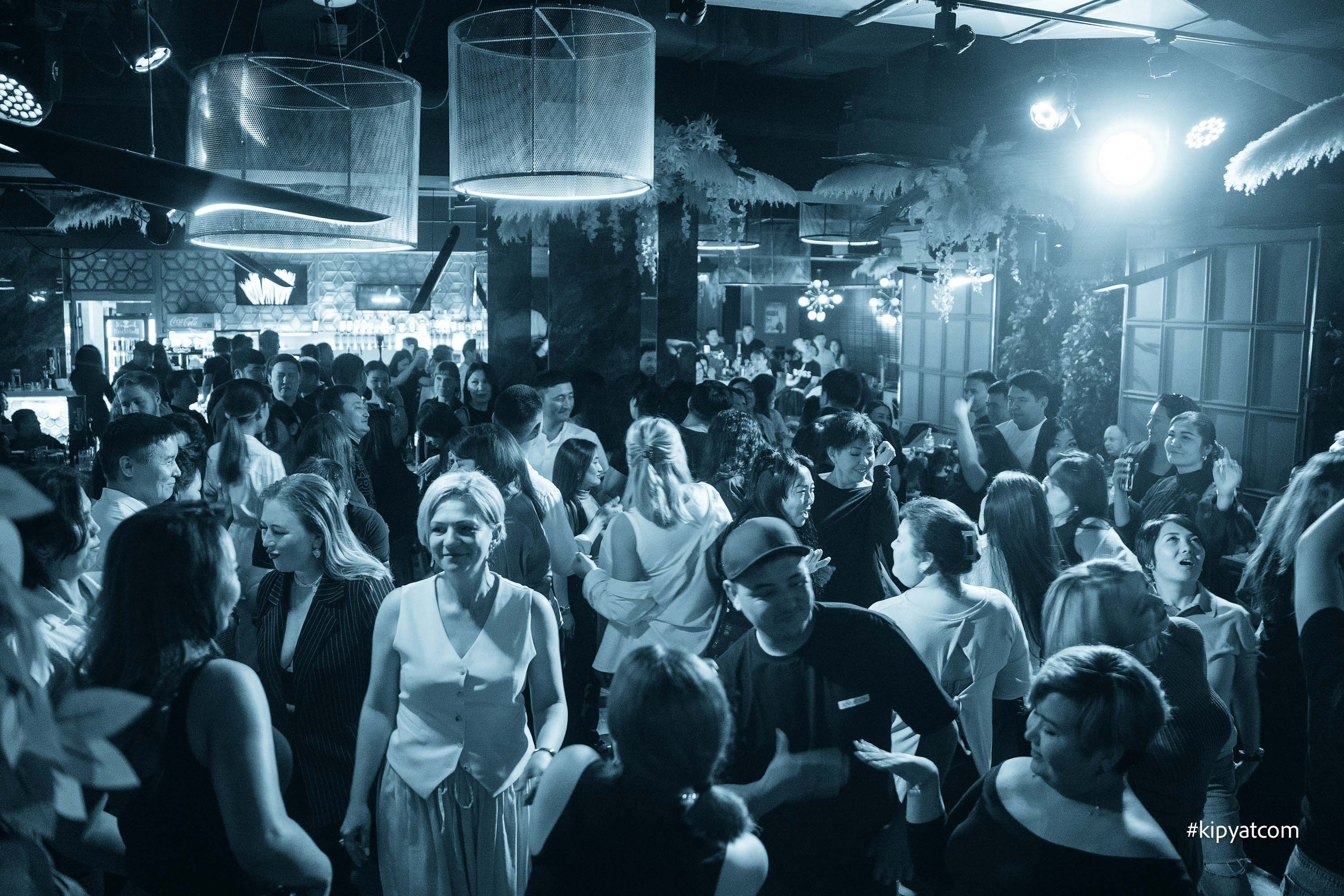 Панаехали бц Москва. Астана Кипятком