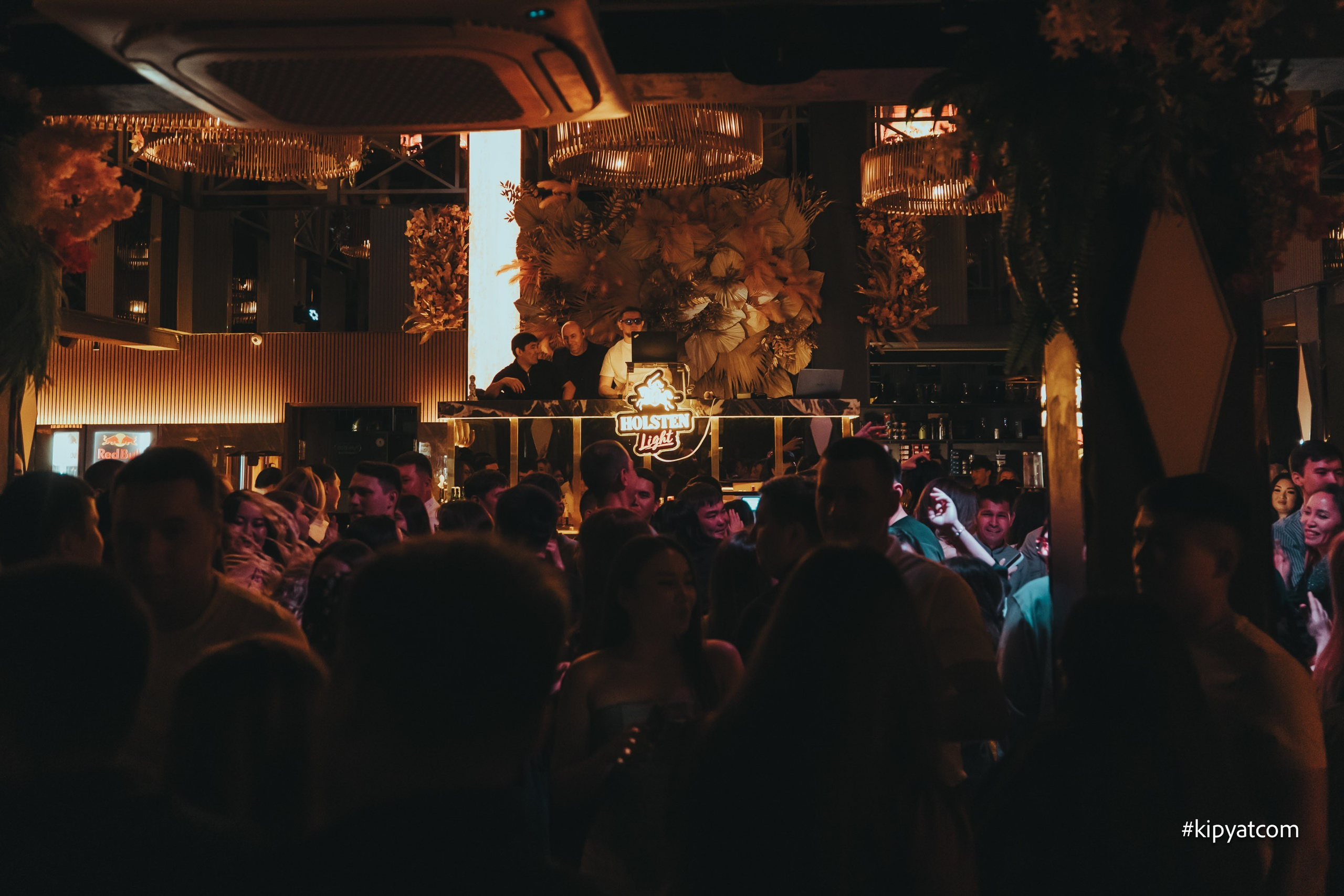 Панаехали на Туране. Астана Кипятком