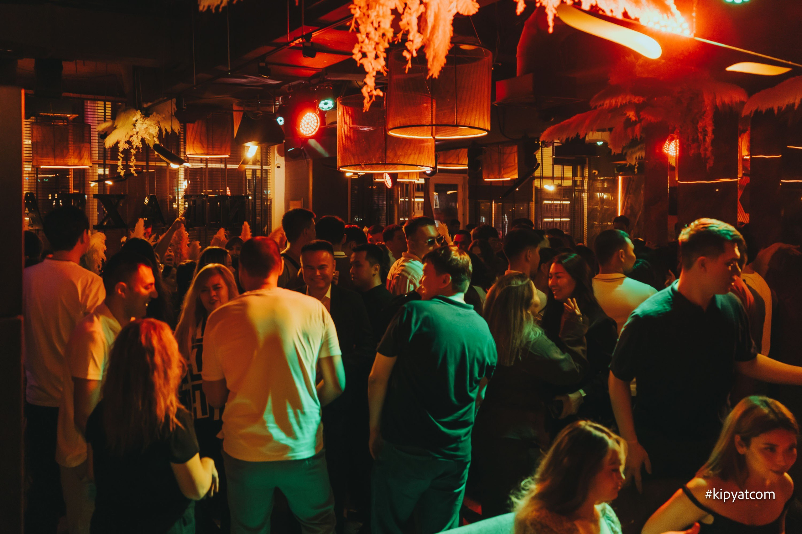 Панаехали бц Москва. Астана Кипятком