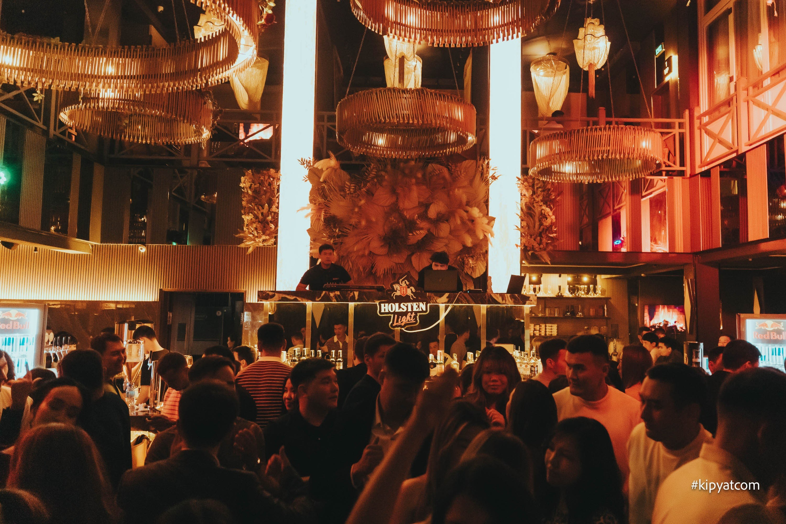 Панаехали на Туране. Астана Кипятком