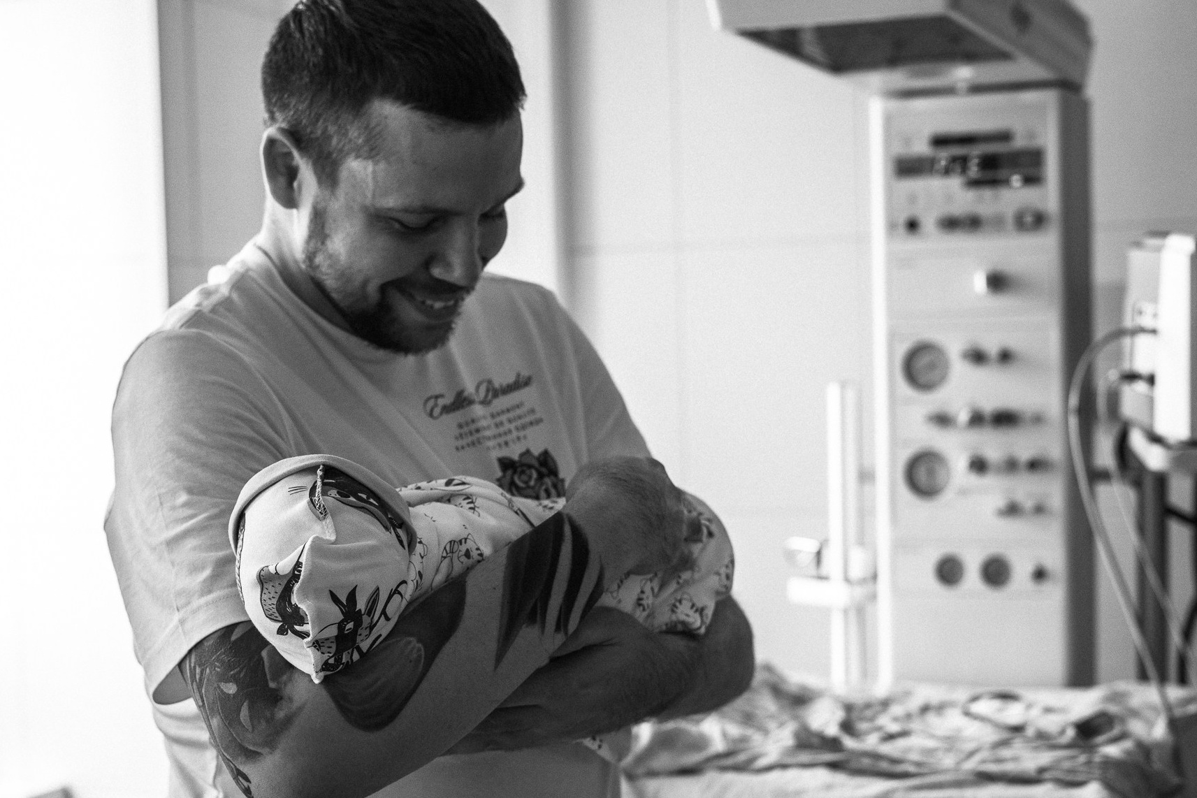 фотограф на роды в роддом Юдина