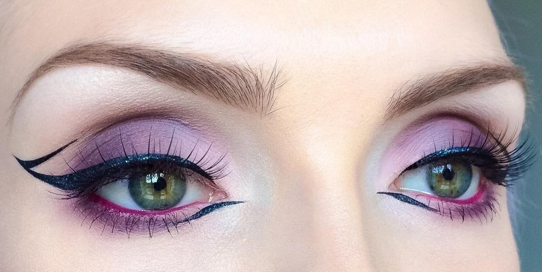 A proper makeup artist portfolio. Useful tips