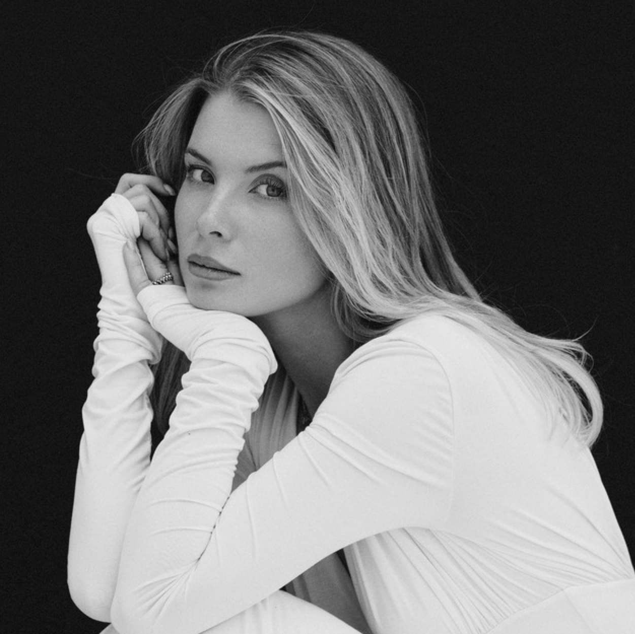 ОТЗЫВЫ. ВИДЕОГРАФ, РЕЖИССЕР — КАТЯ ГУСЕВА