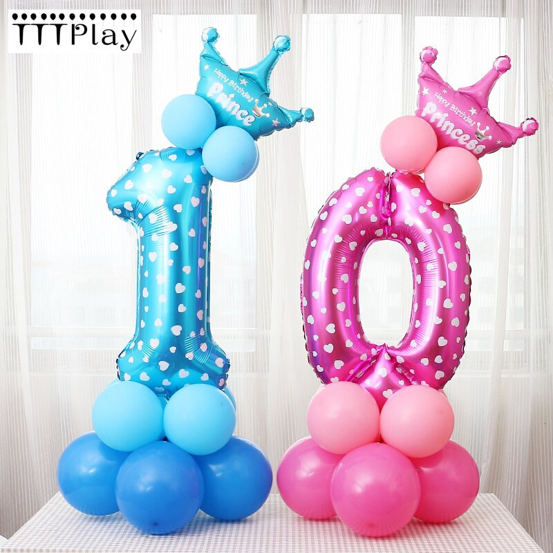 Шары с синими цифрами. Студия праздничного декора