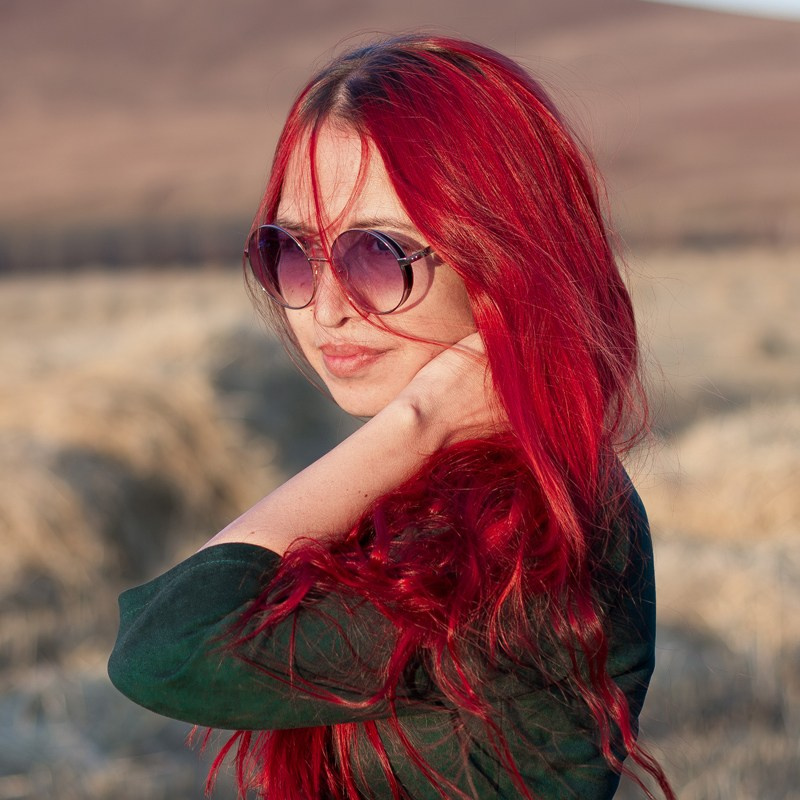 Контакты. Фотограф Юлия Левандовская, п.Ясногорск