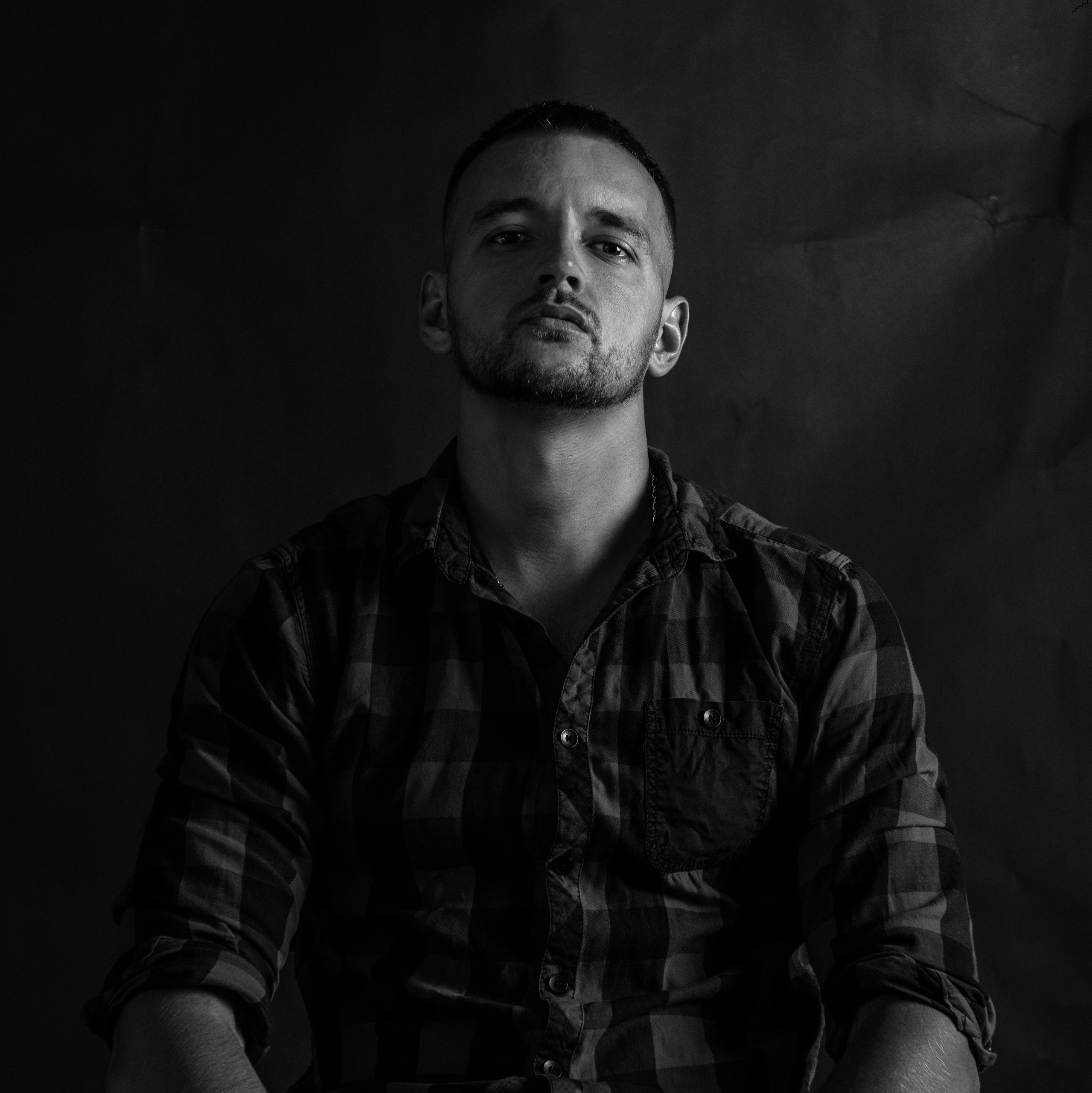 Контакты. Фотограф Антон Перков