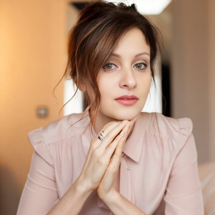 Помогаю и учу как продавать в блоге с 0 через систему продаж 💰 Хочешь тратить на контент 20 мин в день с ИИ? Пиши СИСТЕМА и приходи на практикум 🚀