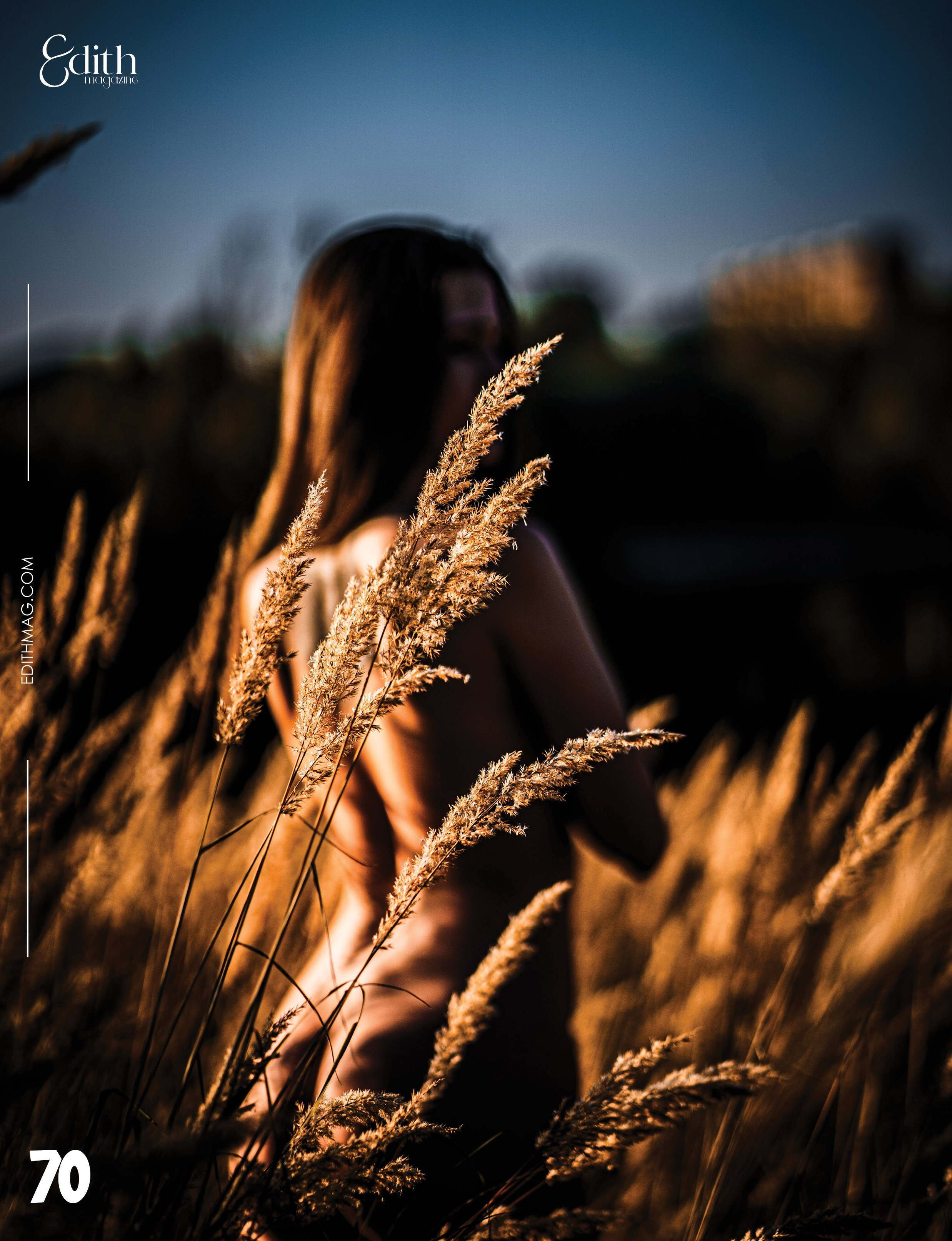 Приветствую!  Я Ilya Black, увлечен фотографией и работаю в разных жанрах, от динамичной уличной съемки до изысканного фешена