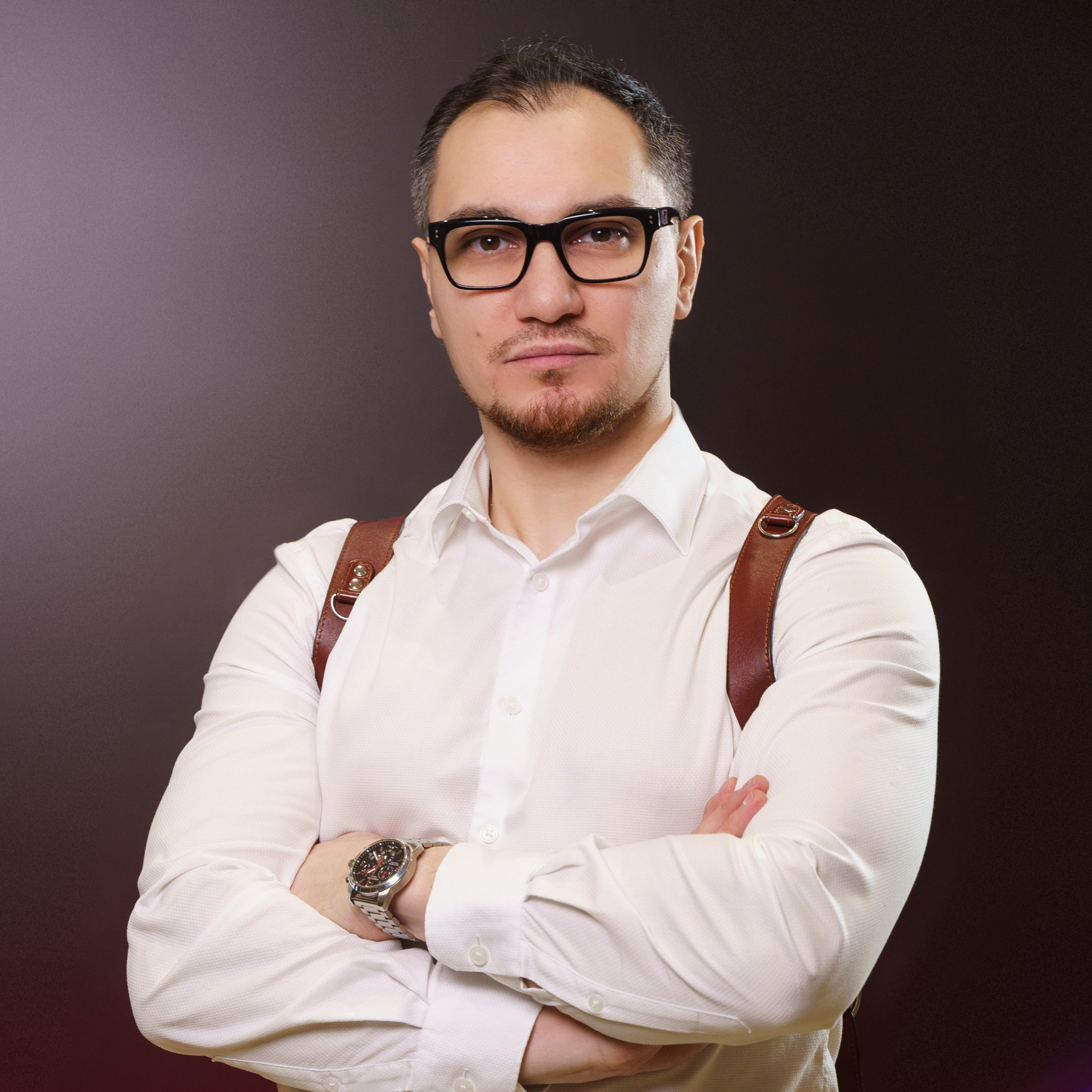 Контакты. Фотограф деловых мероприятий, event, саммитов, выставок и деловых портов в Москве Вартан Айрапетян