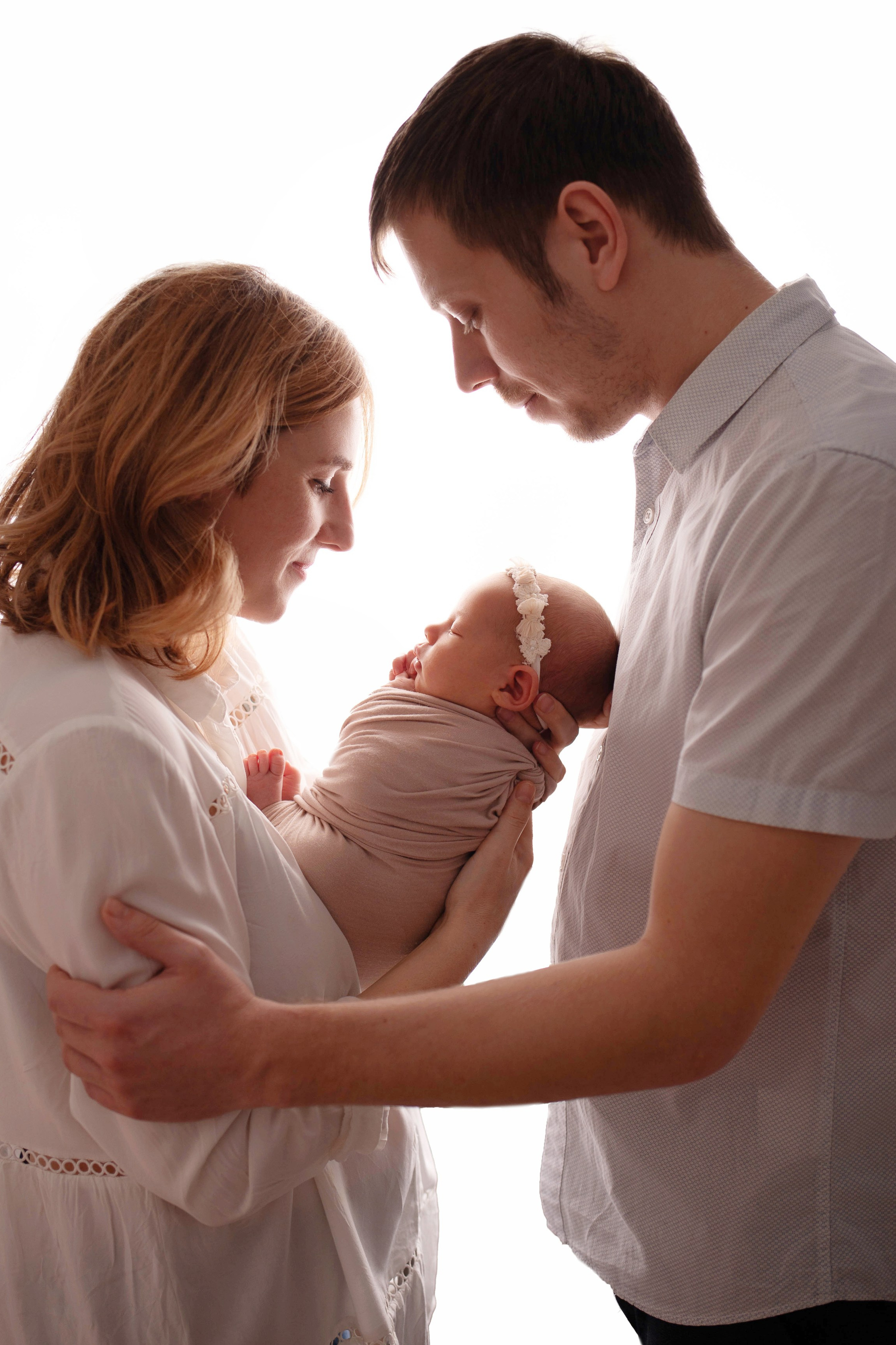 «Как подготовиться к совместным кадрам с малышом: гид для родителей 👨👩👶✨». Фотограф новорождённых Волгоград Волжский Дарья Рыскаль