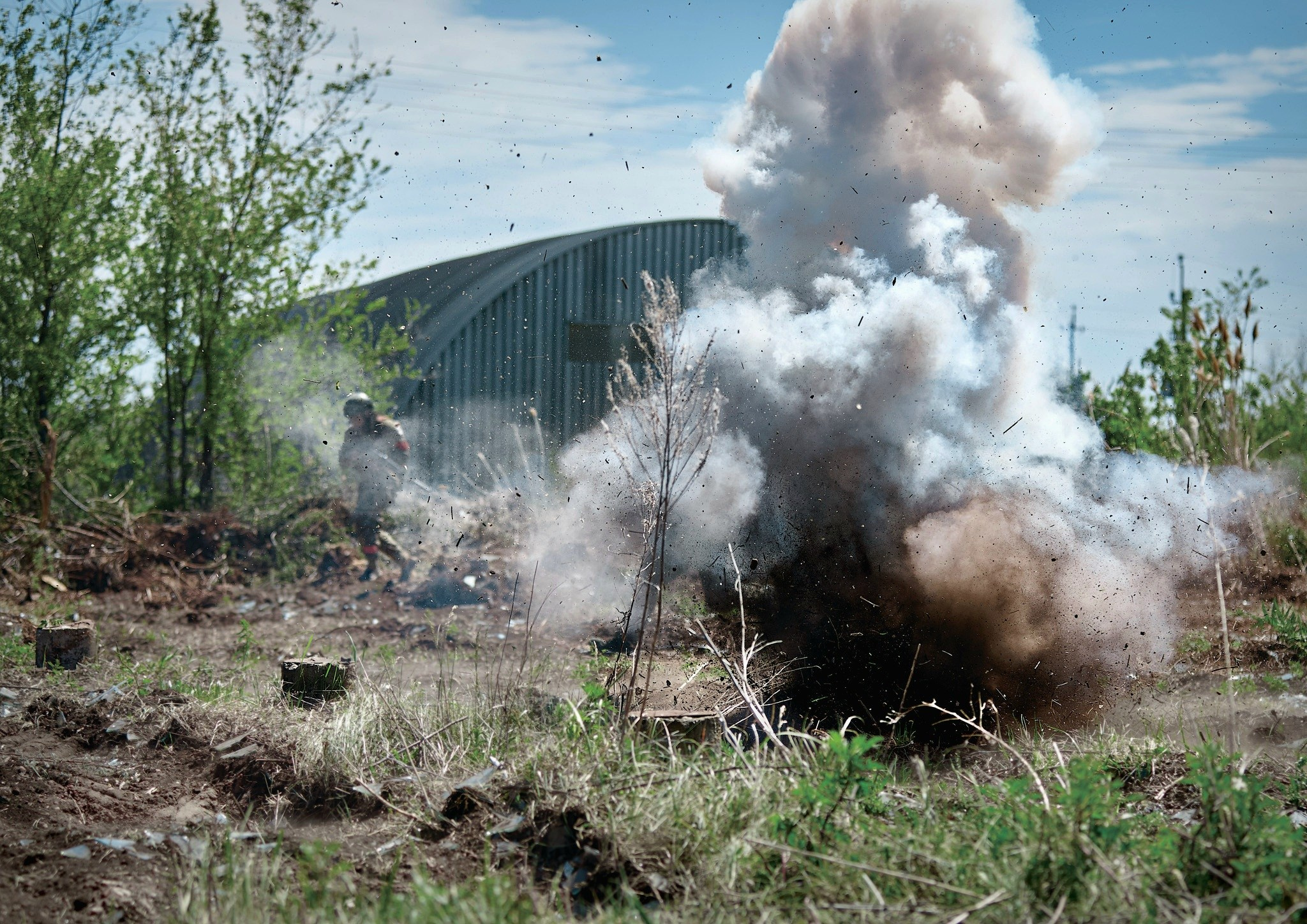Удача на войне. EMELYAN|Военный фотограф Артур Емельянов