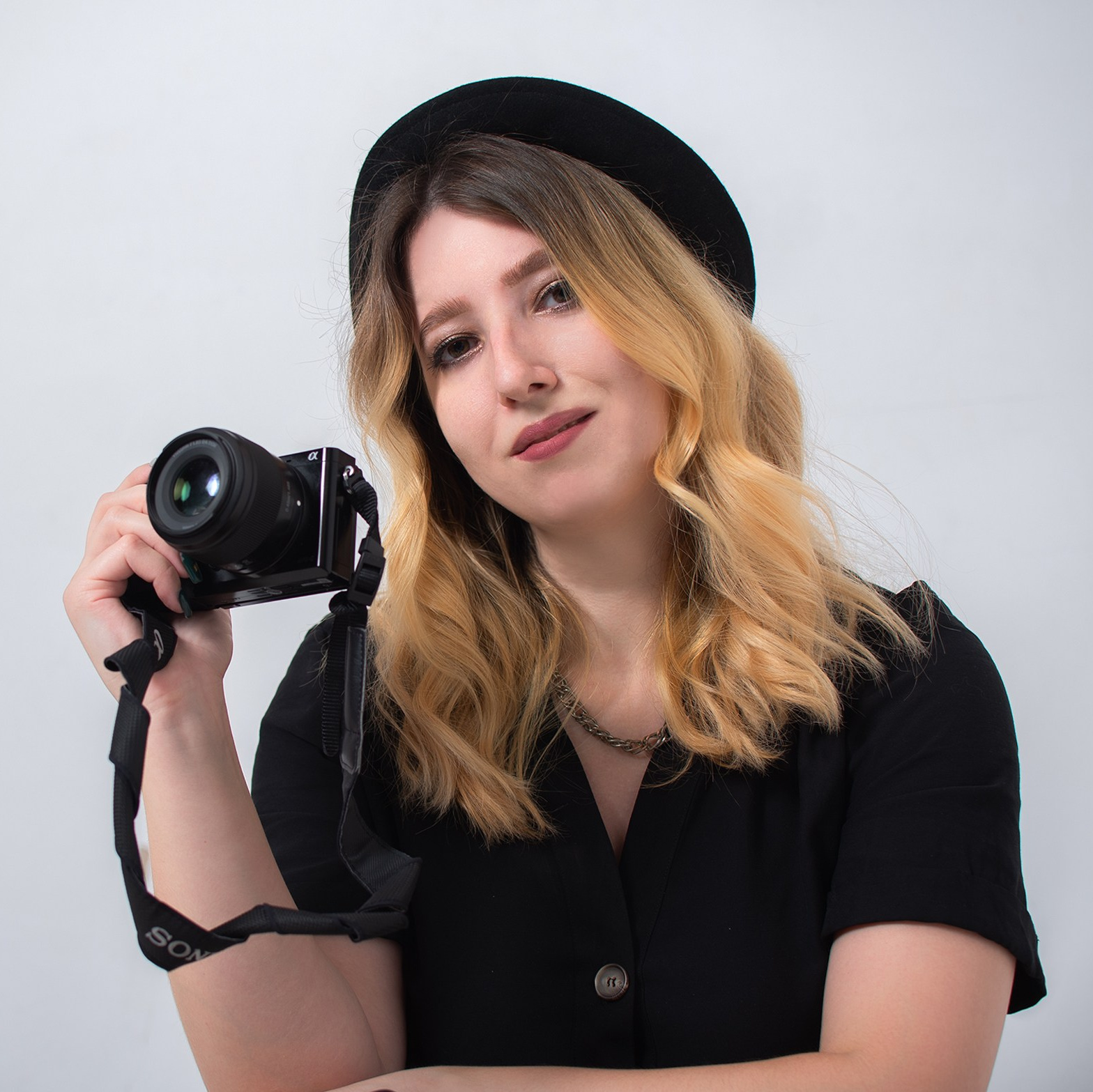 Контакты. Кира Молко — Концертный фотограф в Санкт-Петербурге