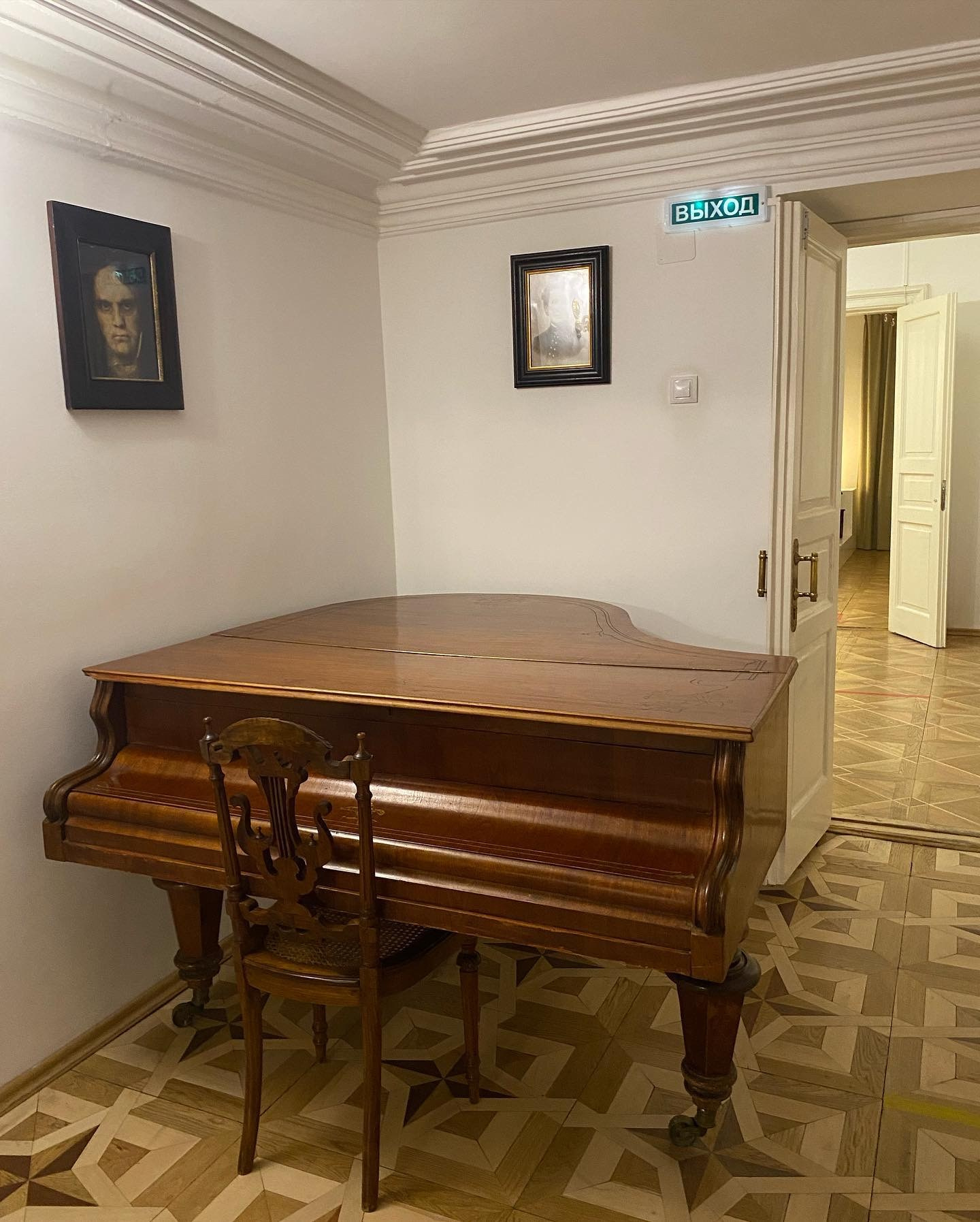 Музеи. Экскурсовод по Москве Беляева Валентина