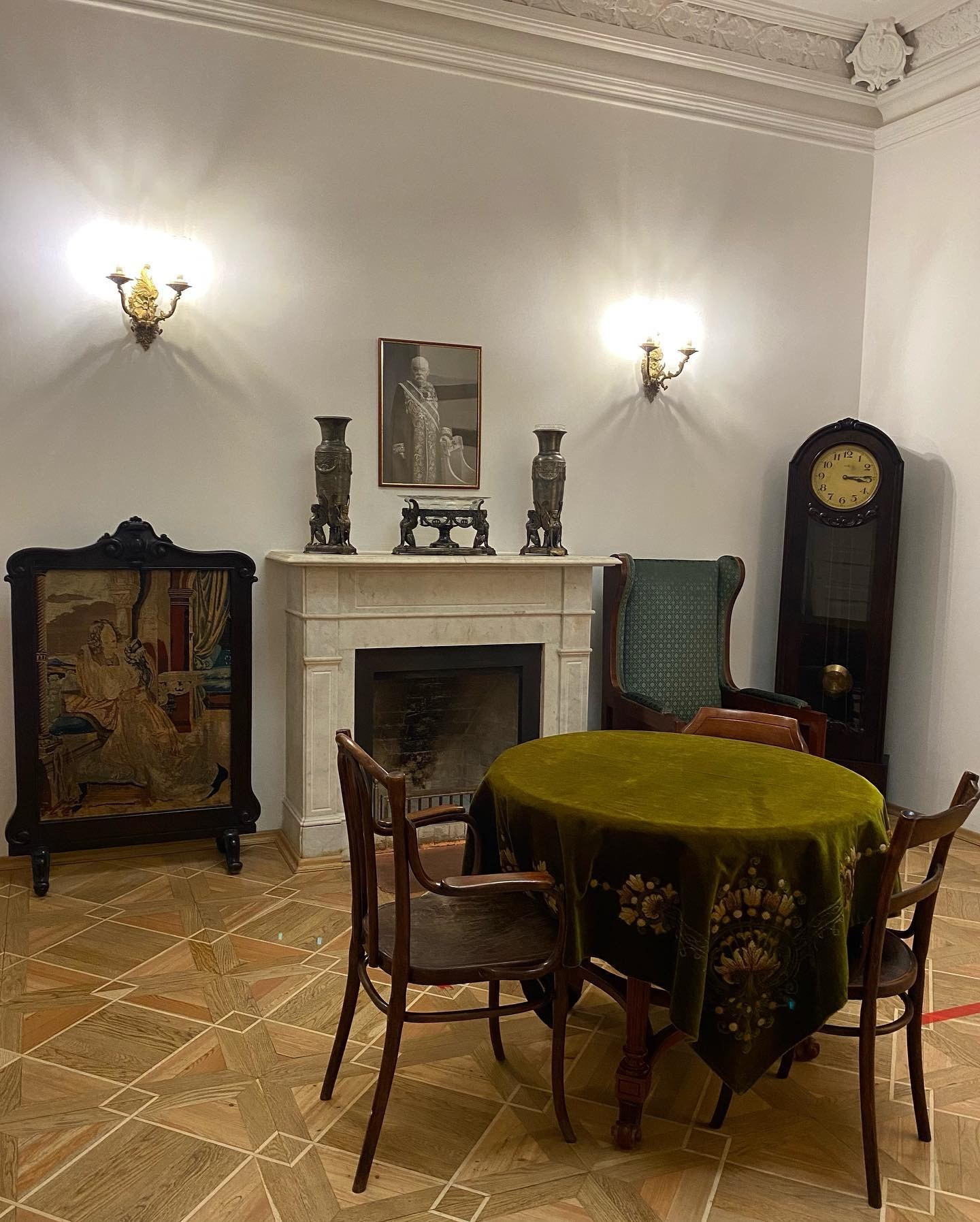 Музеи. Экскурсовод по Москве Беляева Валентина