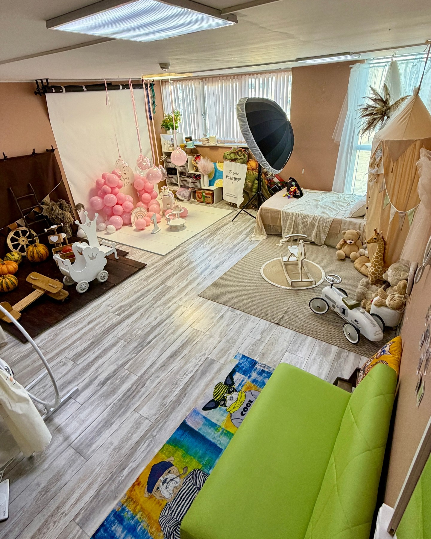 Интерьер фотостудии. Детская фотостудия в Санкт-Петербурге