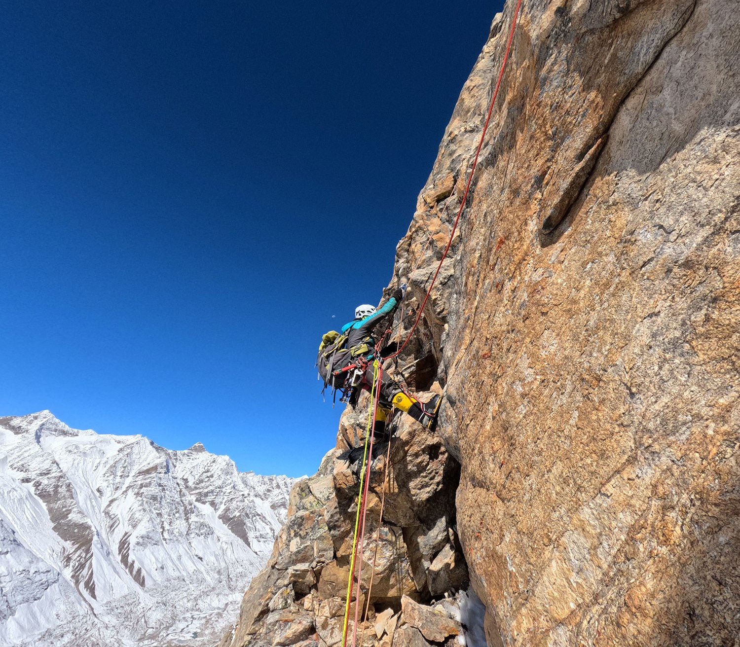 Номинанты 2025: Первопрохождение на пик Iris в долине Мияр в Индийских Гималаях маршрут «Карма». Премия Стальной Ангел