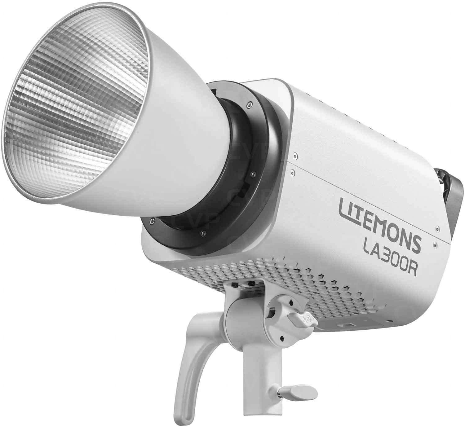 Аренда оборудования. Студийный, предметный и репортажный фотограф в Владивостоке