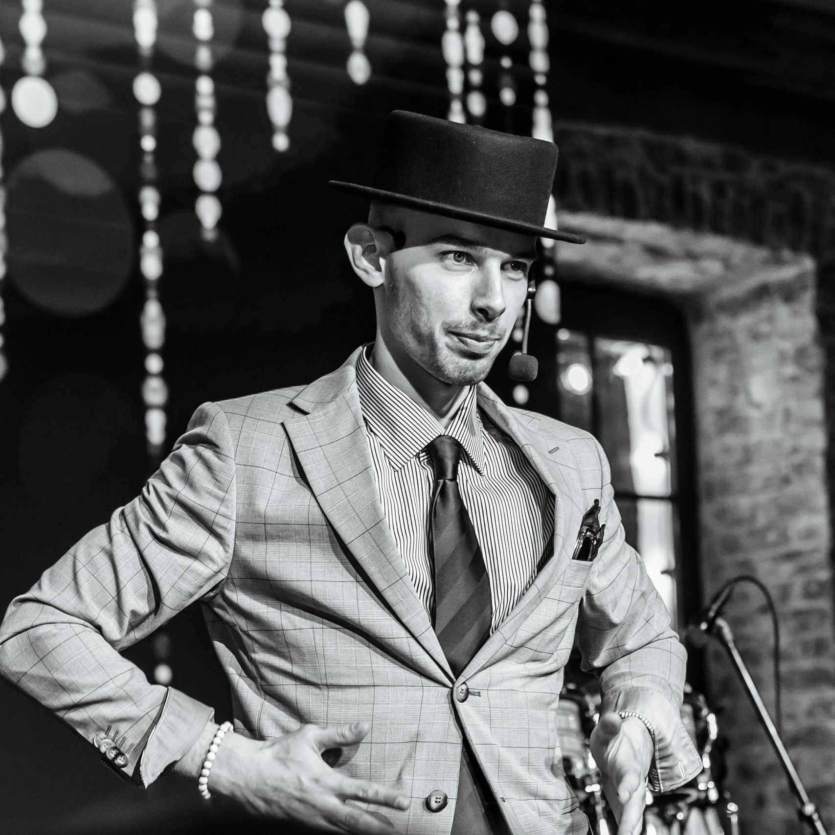 Фото и видеосъемка праздников: день рождения, юбилей, венчание, крестины, свадьба. Свадебный фотограф видеограф в ЗАГС и на свадьбу целый день Москва и МО