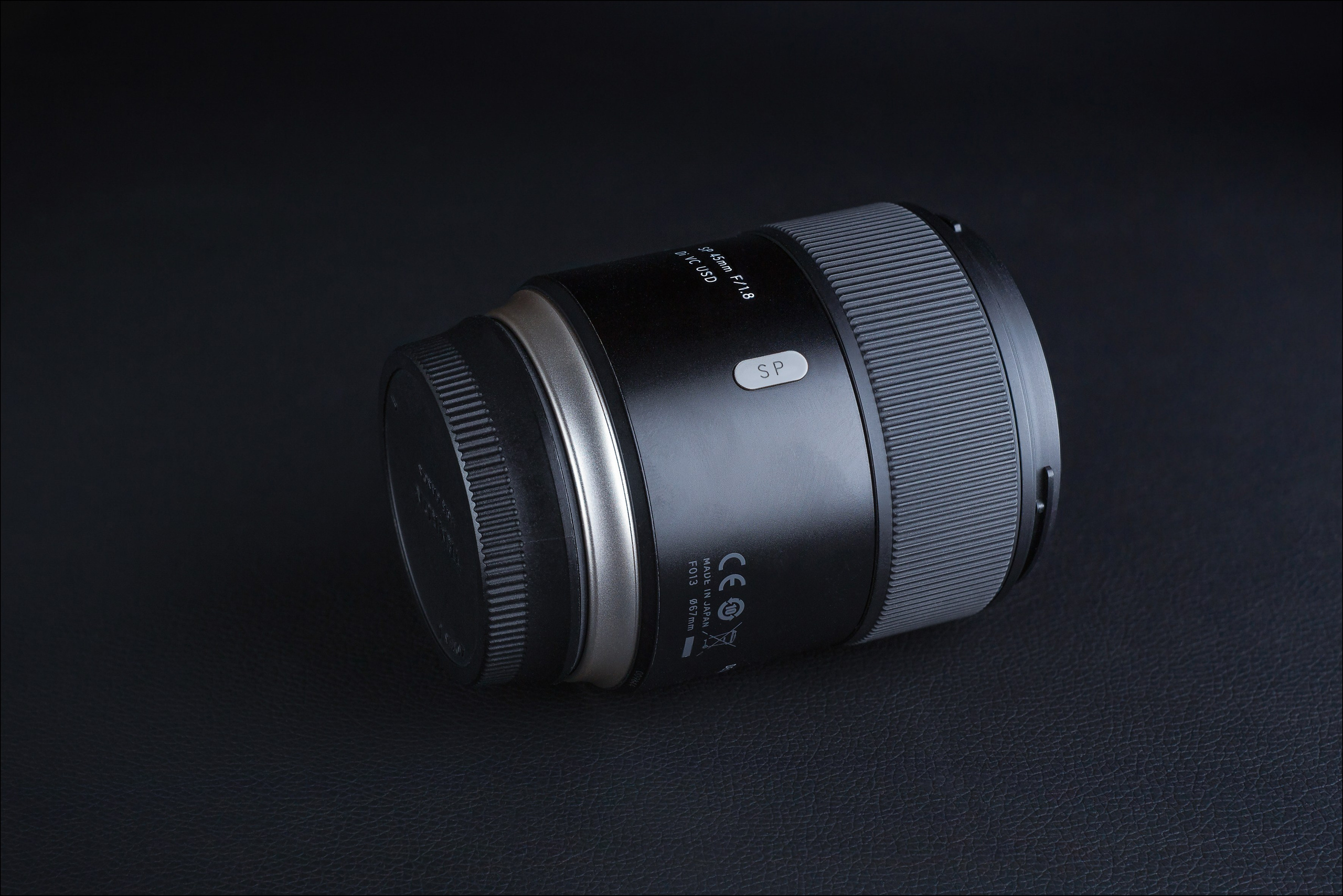 Объектив  Tamron SP 45 mm F/1.8 универсальный и недорогой 