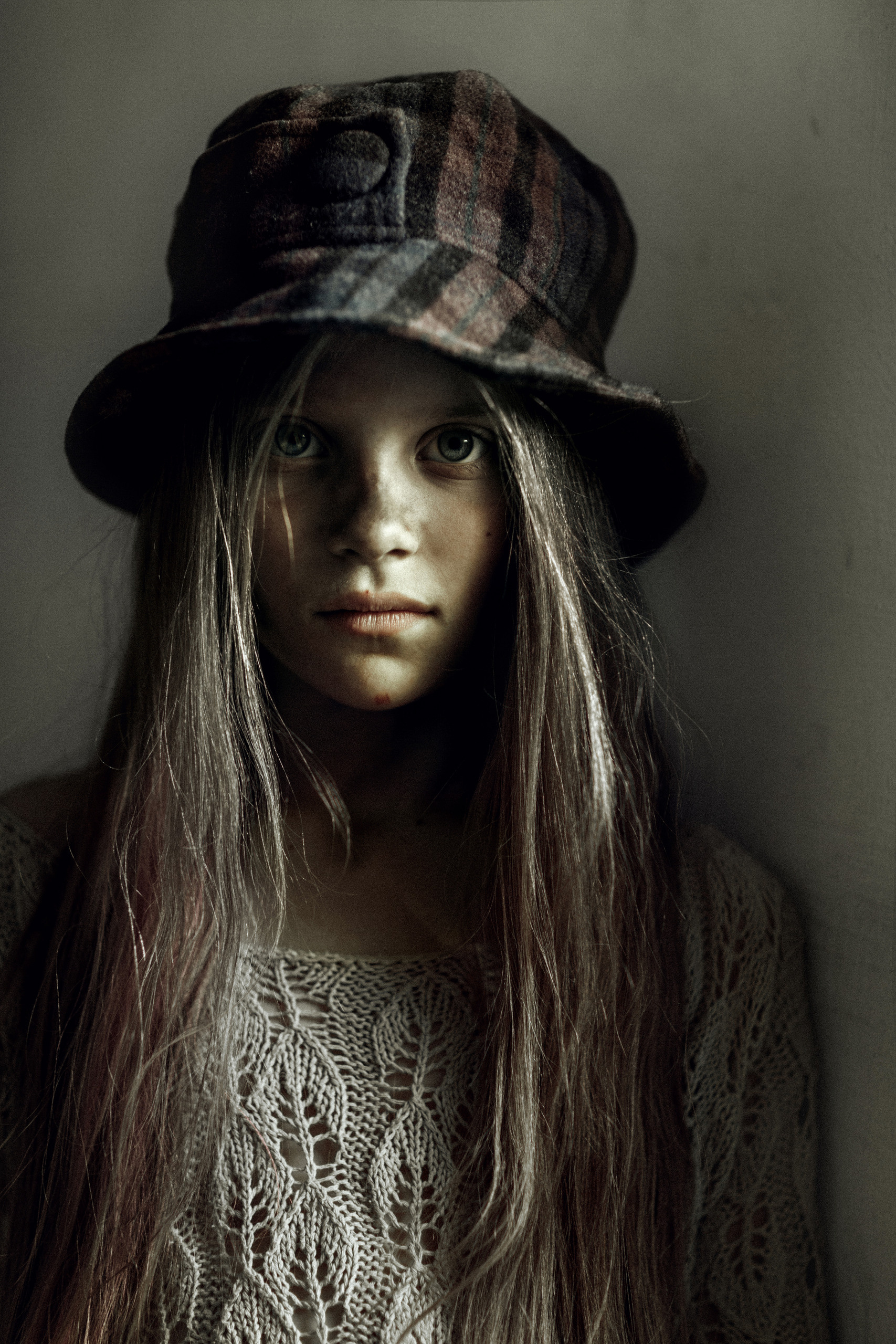 Стильная фотосессия девочек беспризорниц