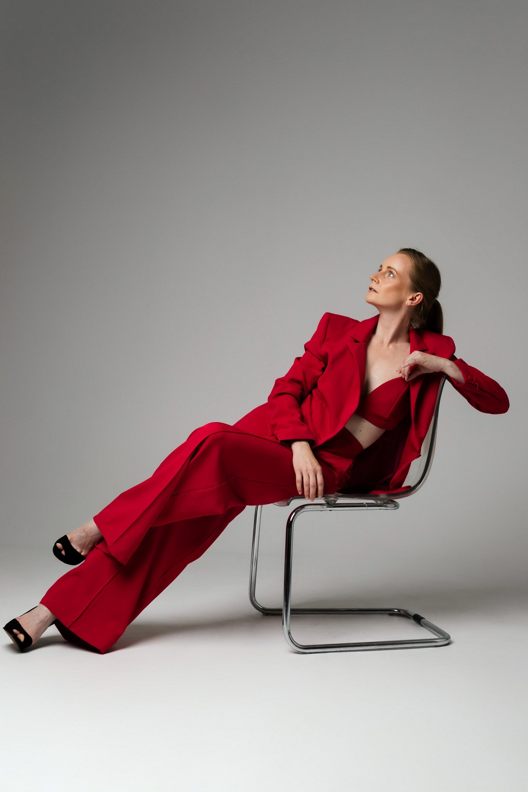 Модель Марина Доглядная. Фотограф Марина Доглядная Челябинск фотосессии с лошадьми, мотоциклами