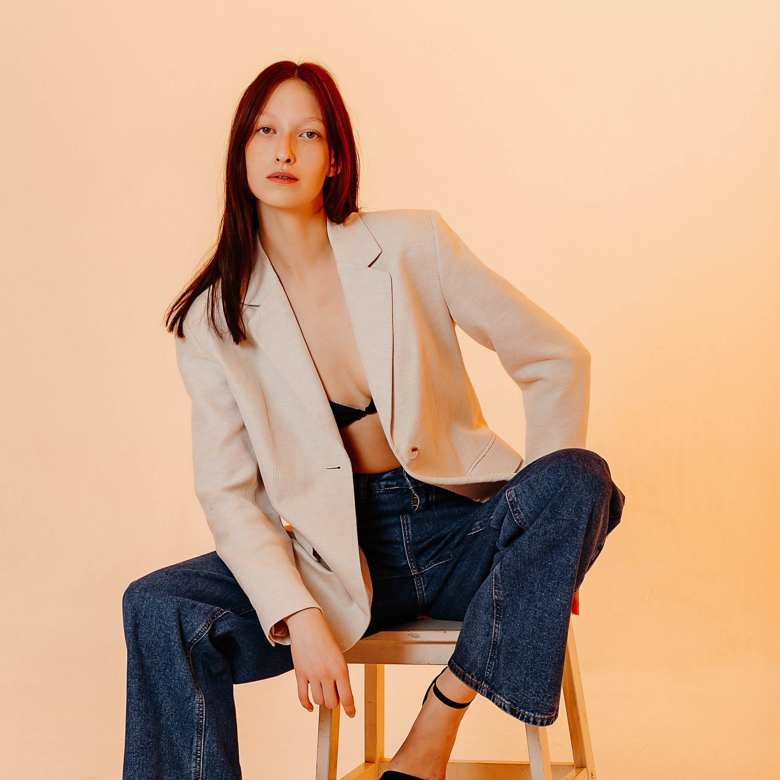 модельные тесты на белом фоне