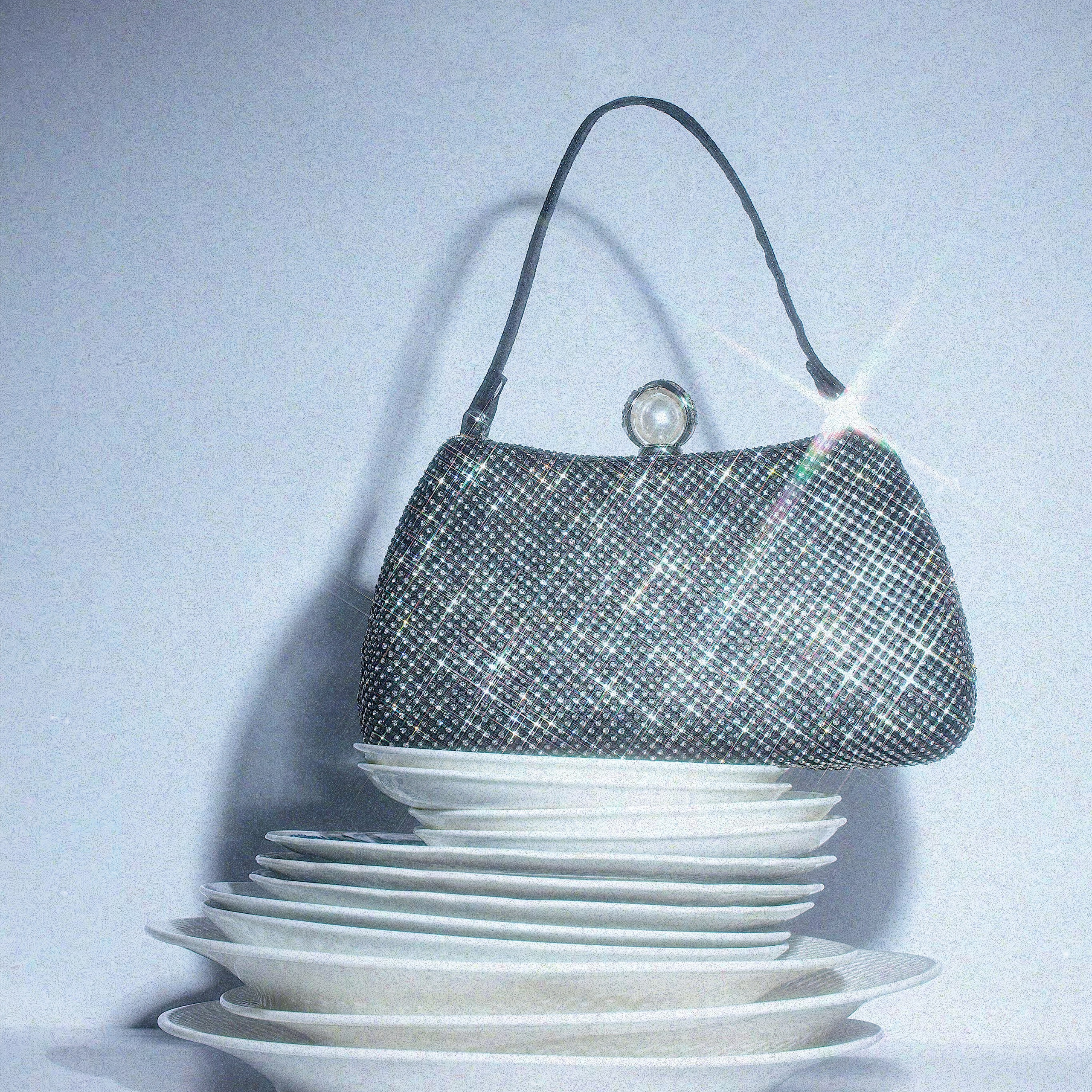 Предметный и ювелирный фотограф в Санкт-Петербурге