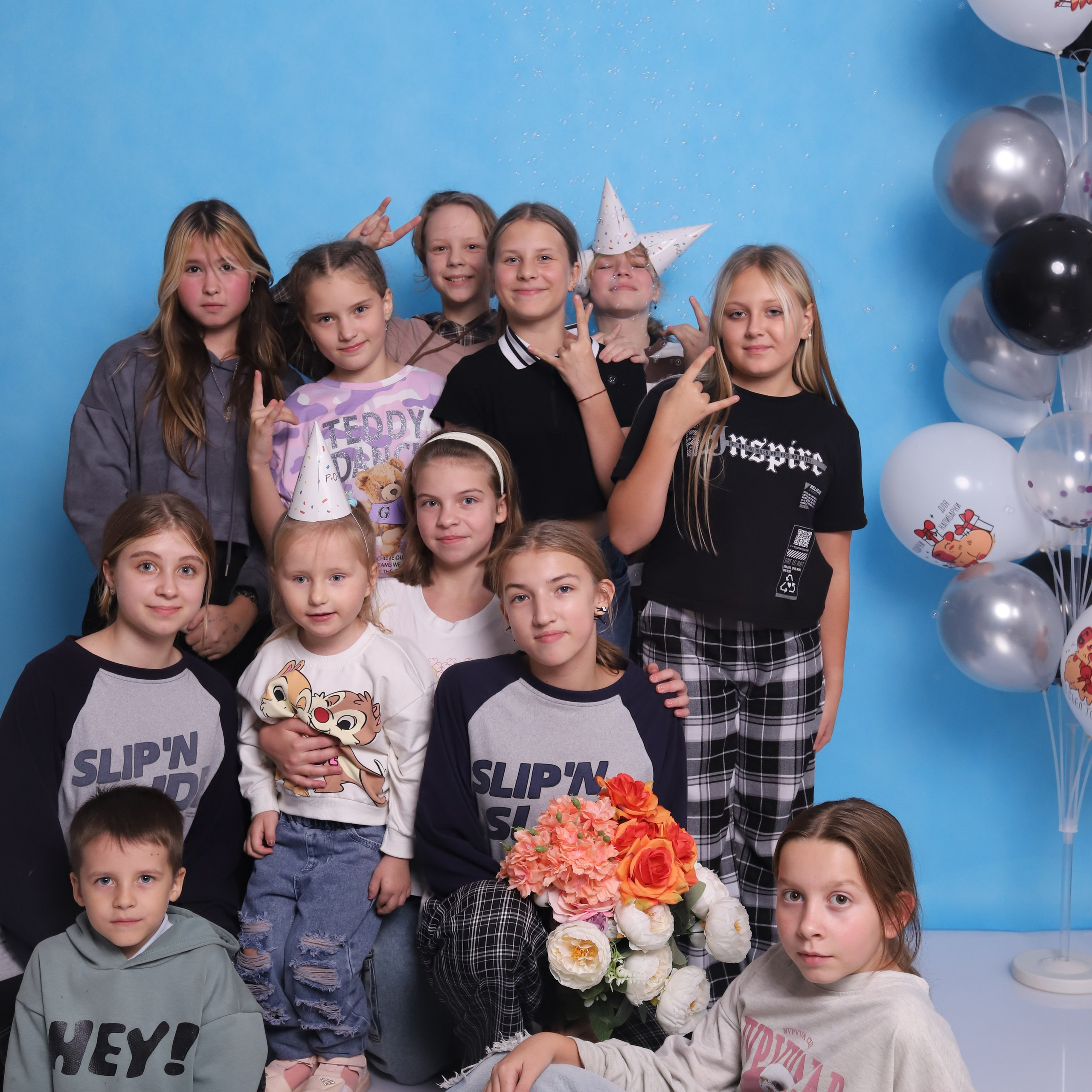 Ваш праздник в «Зеркале». Аренда чайной комнаты. Фотостудия самообслуживания. Студия без фотографа в Твери