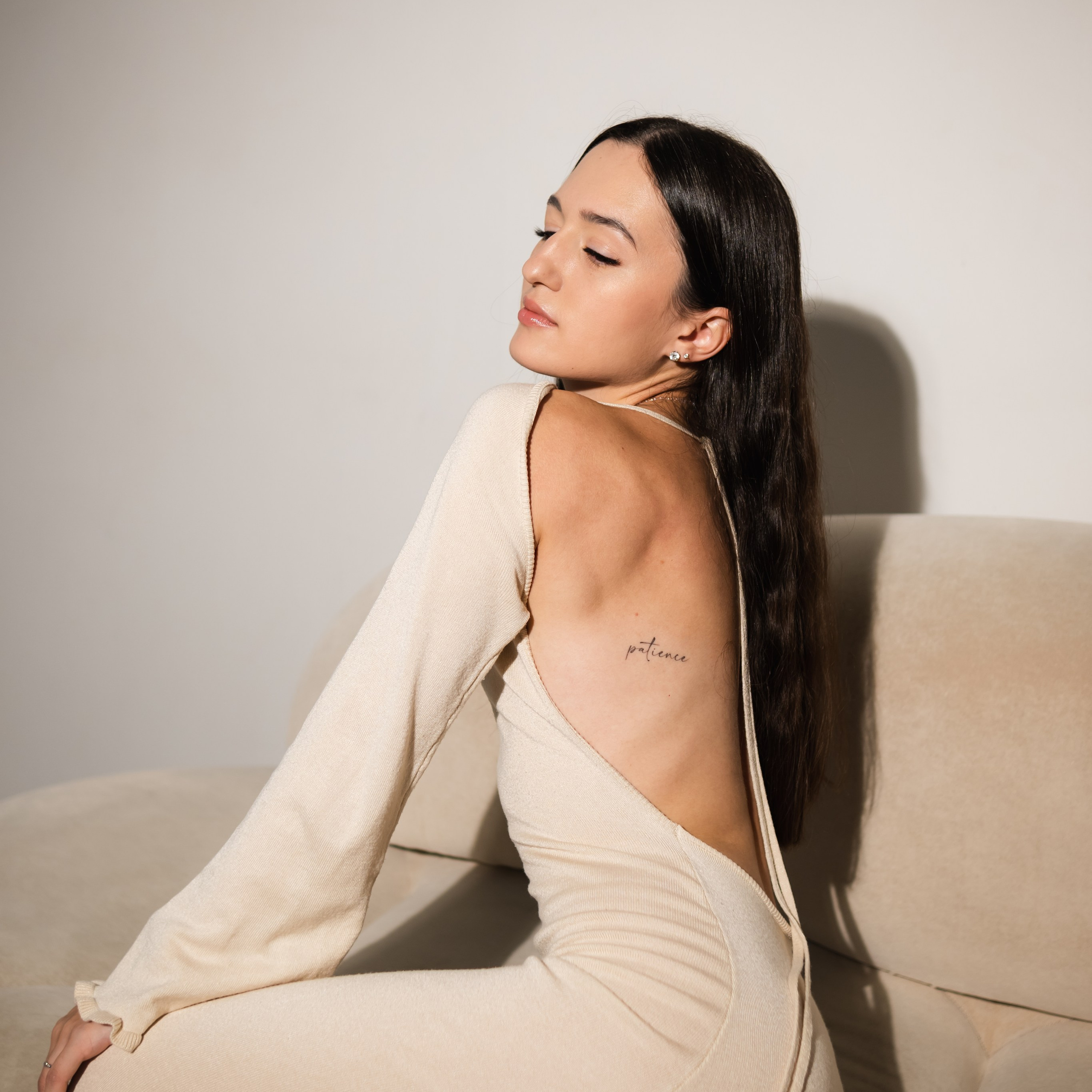 Контакты. Портретный и репортажный фотограф в Санкт-Петербурге | Валерия Кайряк