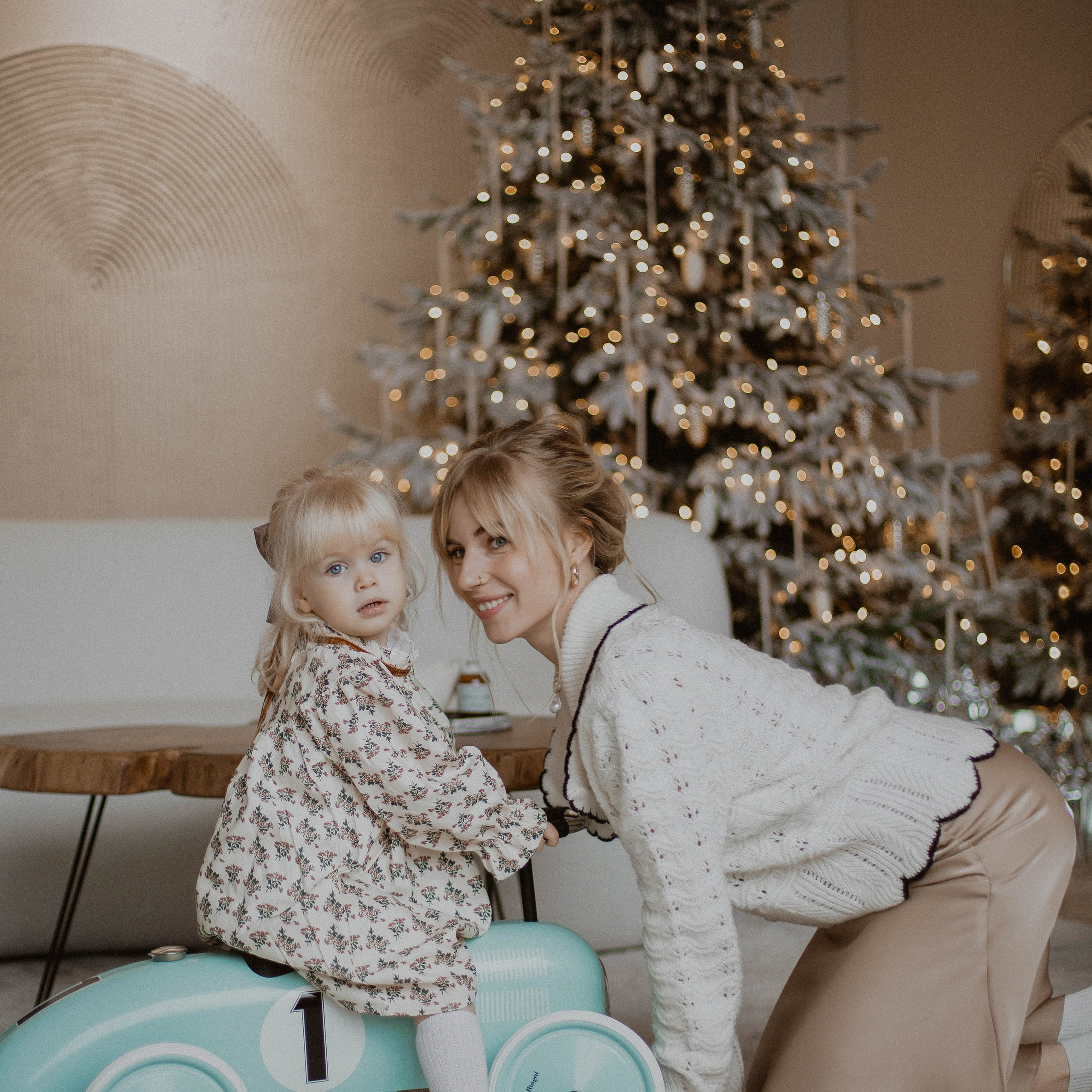 Контакты. Портретный и свадебный фотограф в Астрахани Сабира Аубекерова