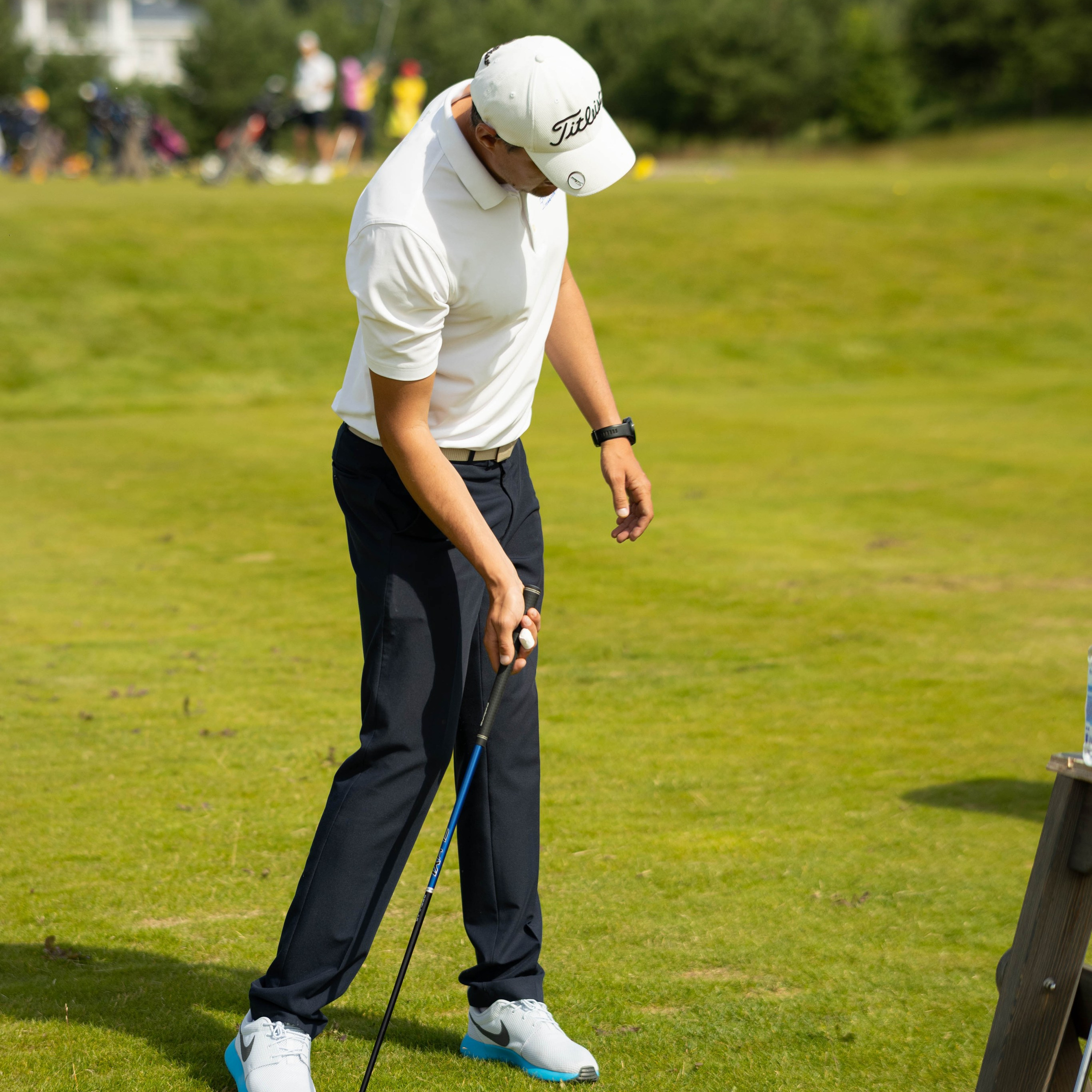 Контакты. Фотограф на гольф-поле — профессиональная съемка в атмосфере элитного отдыха